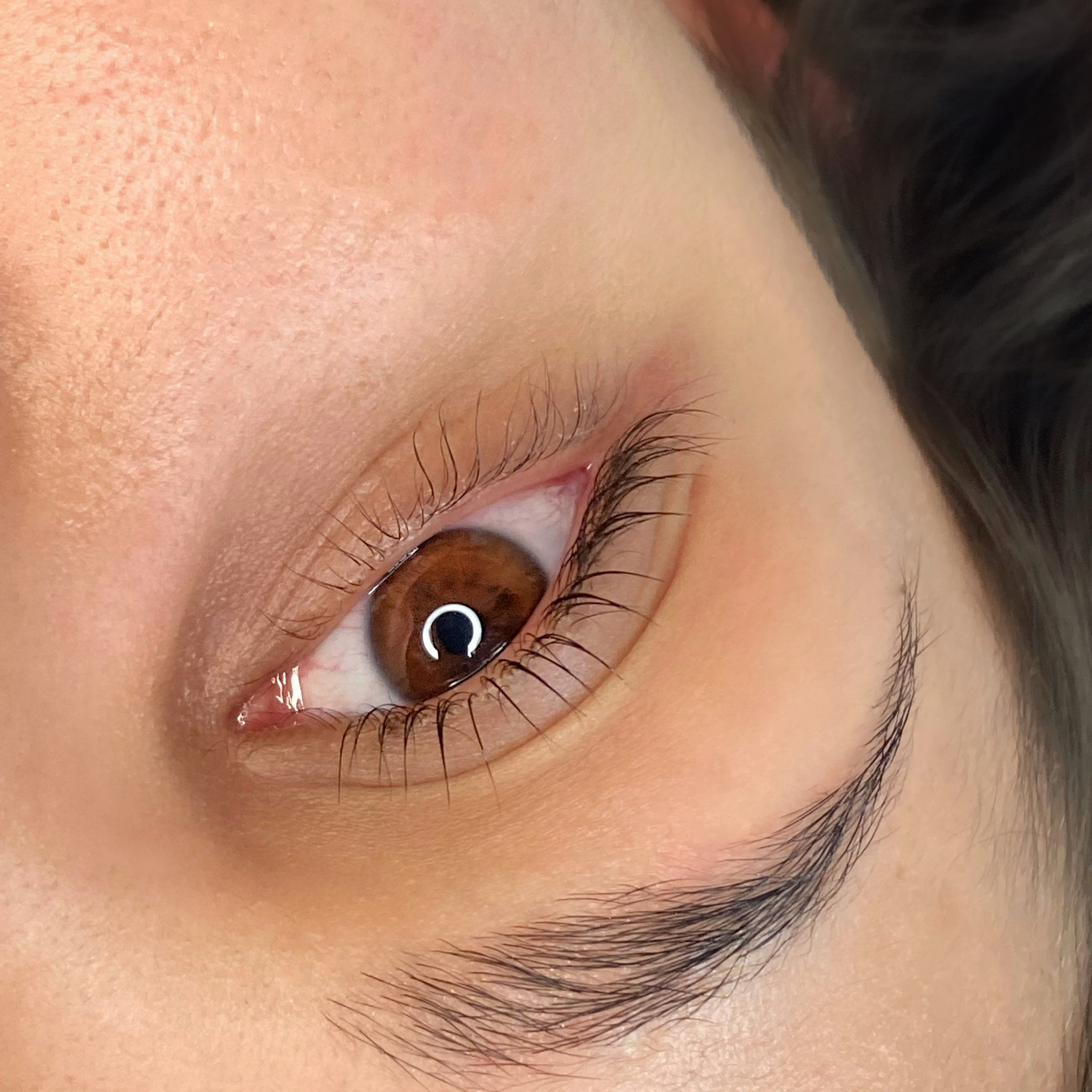 Идеально поддержанные ресницы после ламинировани