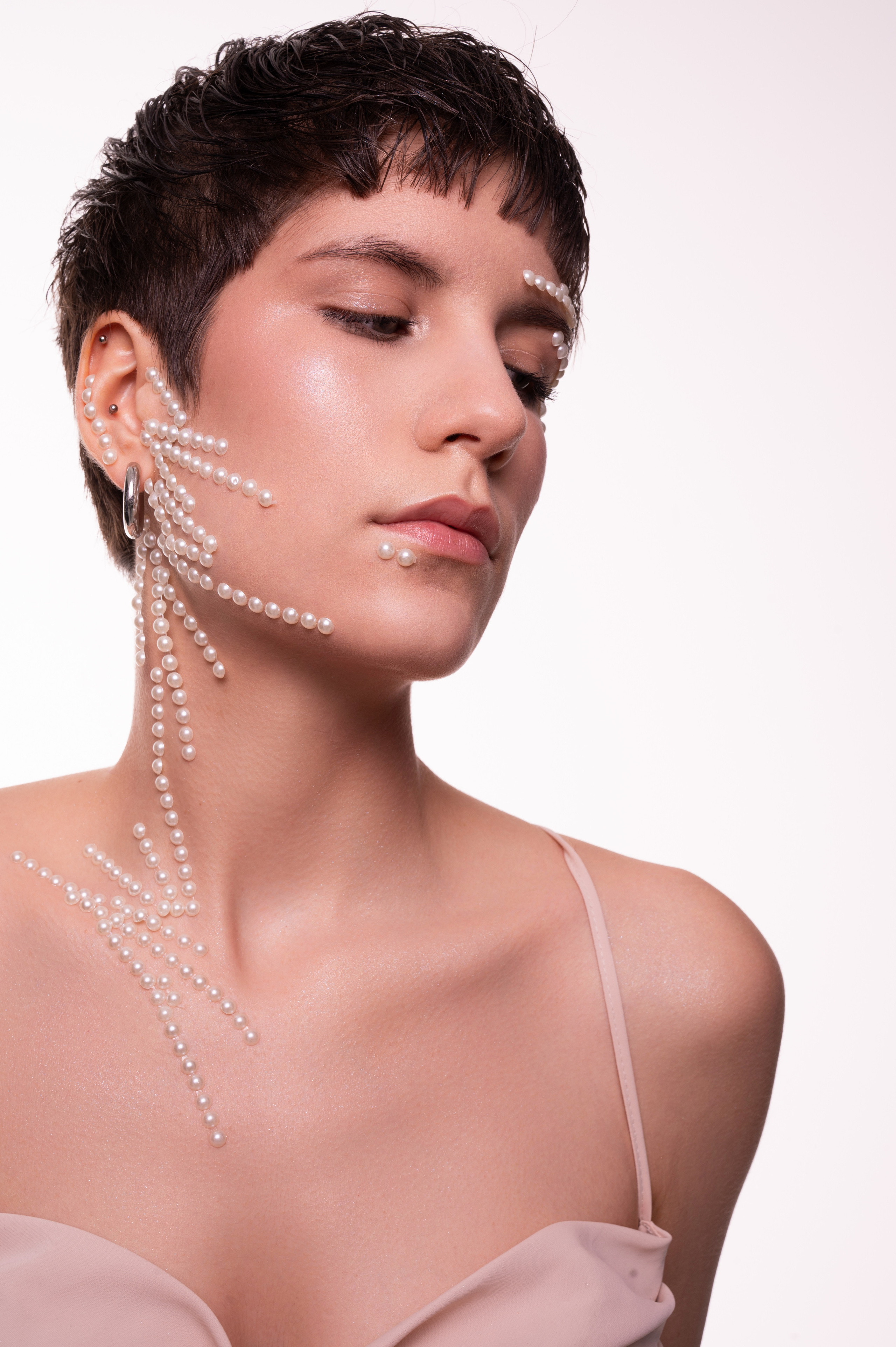 Арт — макияж в москве. СВАДЕБНЫЙ ВИЗАЖИСТ-СТИЛИСТ В МОСКВЕ ПРИЧЕСКИ МАКИЯЖ БРОВИ ВЫЕЗД