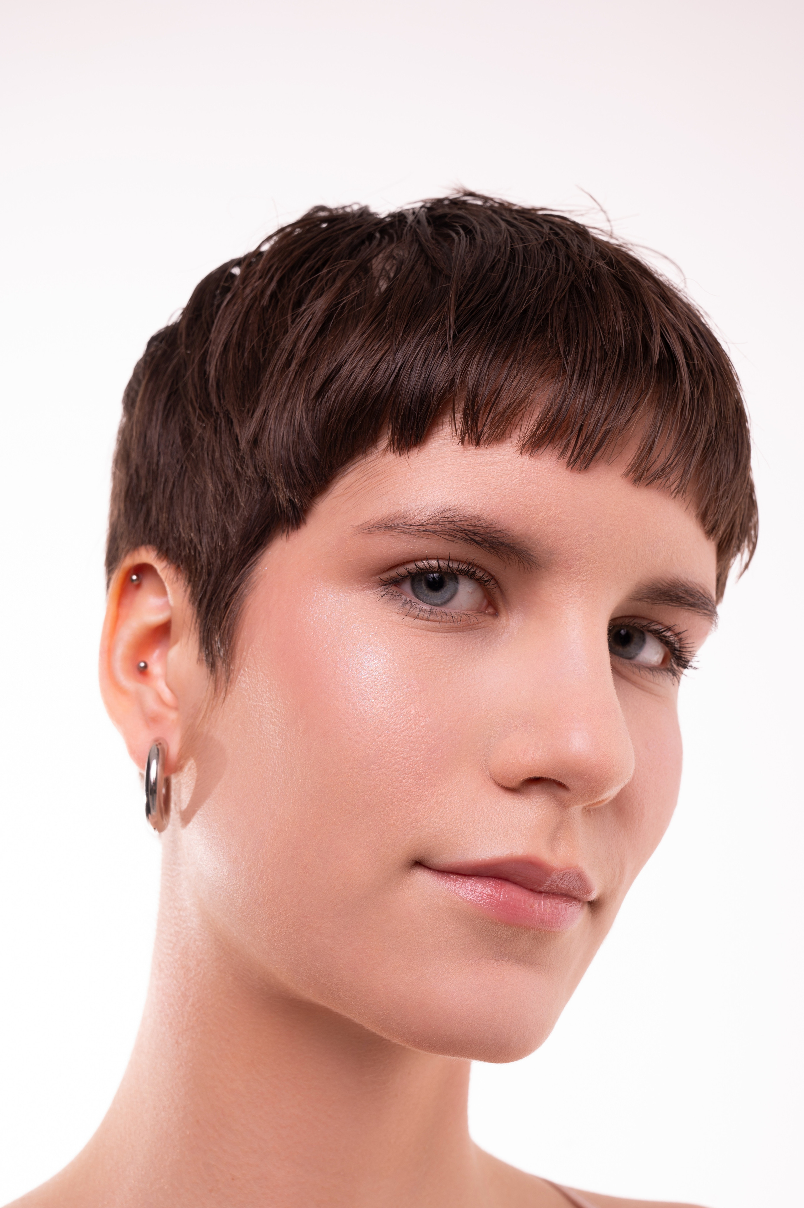 Арт — макияж в москве. СВАДЕБНЫЙ ВИЗАЖИСТ-СТИЛИСТ В МОСКВЕ ПРИЧЕСКИ МАКИЯЖ БРОВИ ВЫЕЗД