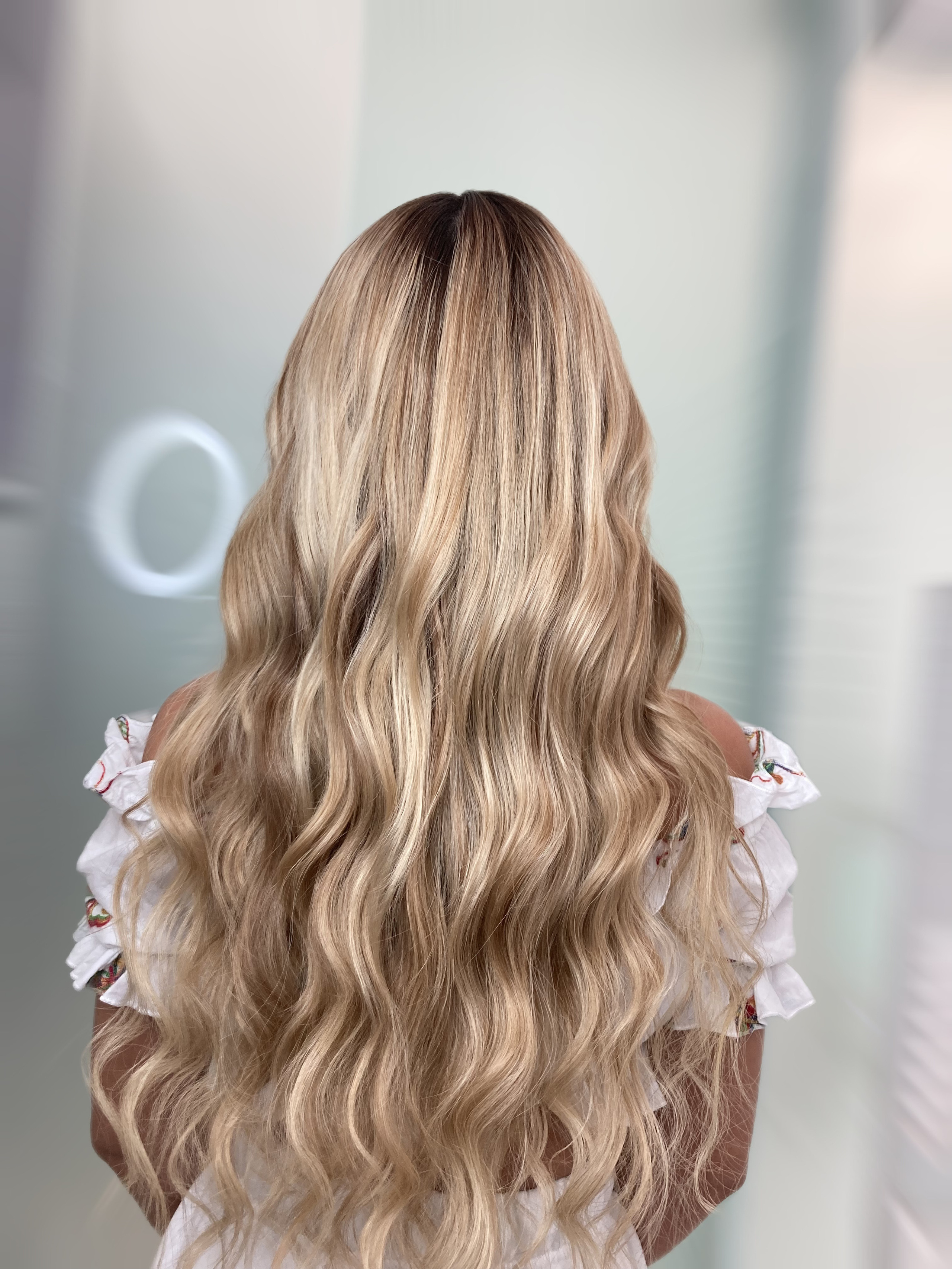 Роскошная вечерняя укладка с объемными локонами