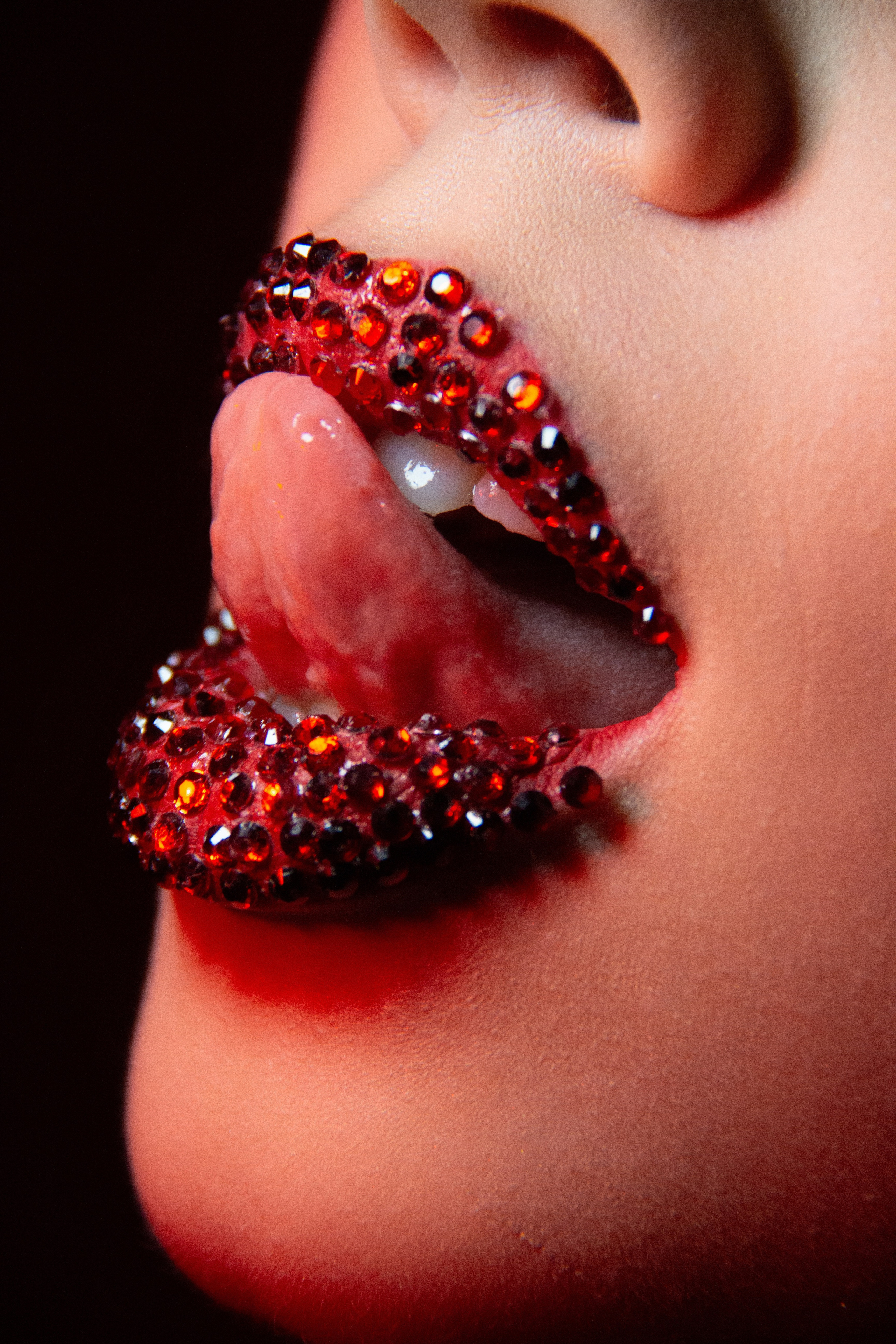 Арт — макияж в москве. СВАДЕБНЫЙ ВИЗАЖИСТ-СТИЛИСТ В МОСКВЕ ПРИЧЕСКИ МАКИЯЖ БРОВИ ВЫЕЗД