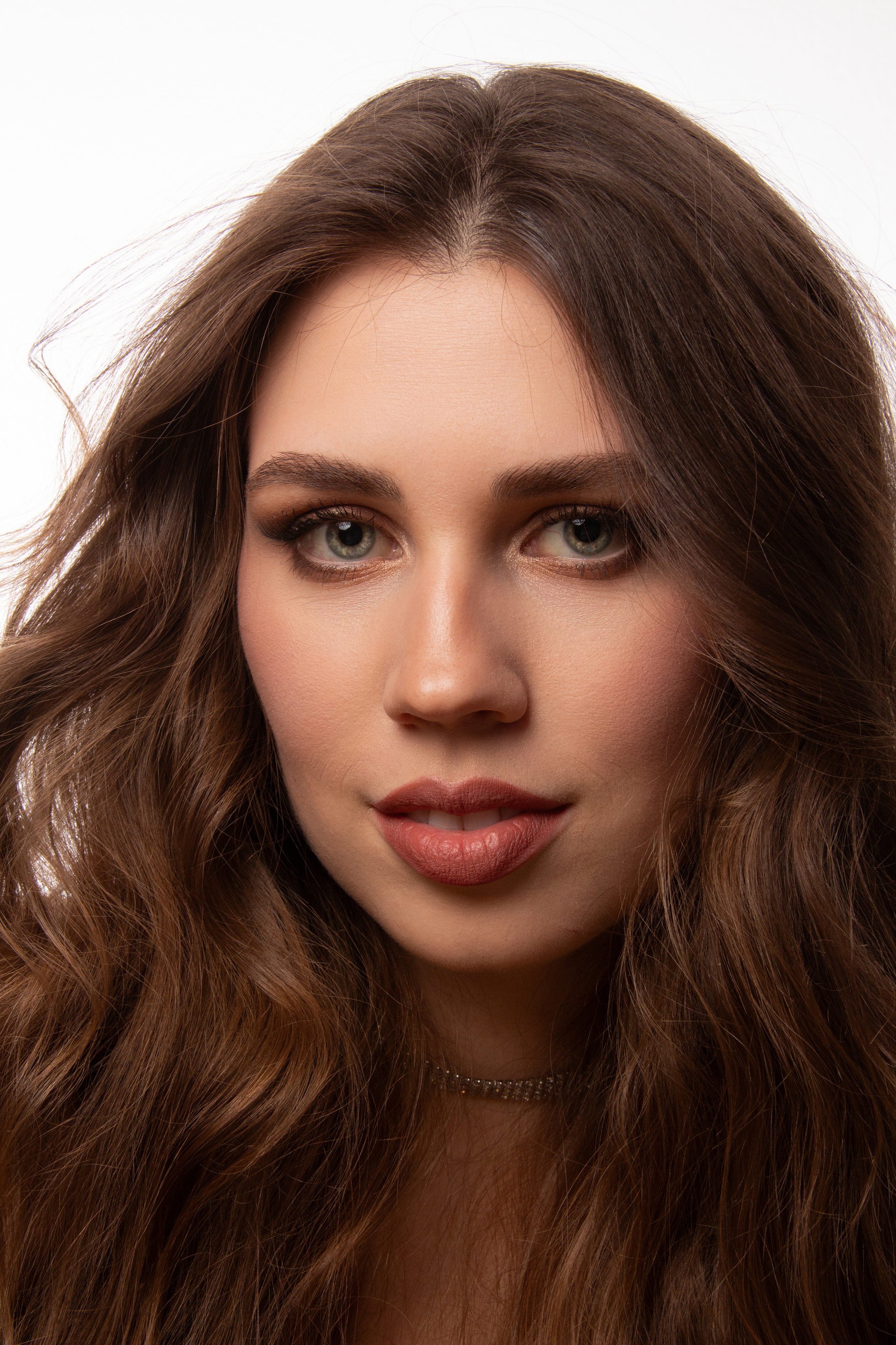 Арт — макияж в москве. СВАДЕБНЫЙ ВИЗАЖИСТ-СТИЛИСТ В МОСКВЕ ПРИЧЕСКИ МАКИЯЖ БРОВИ ВЫЕЗД