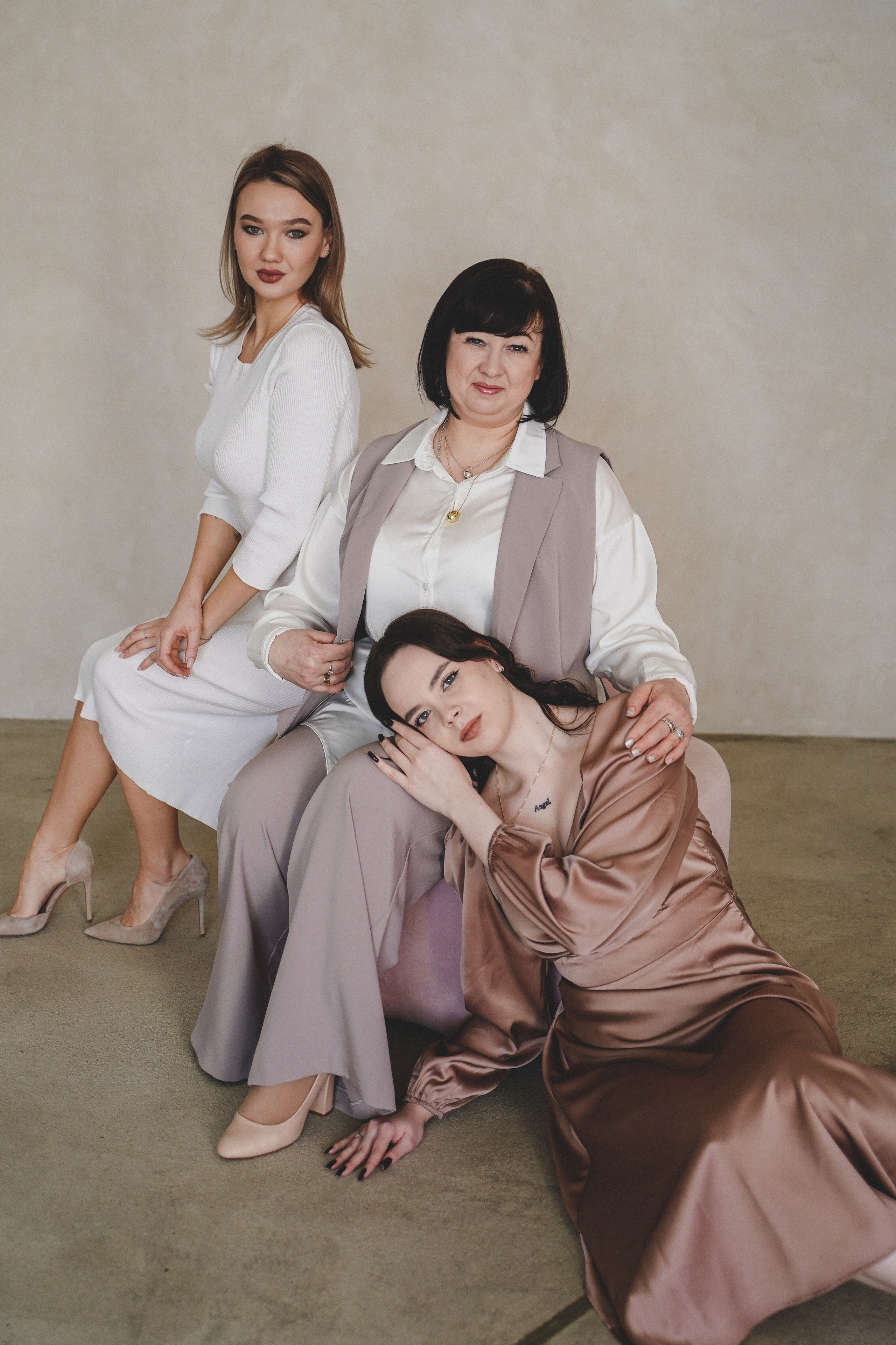 Фотосессия большой семьи в студии. Семейный и женский фотограф в Краснодаре Анастасия Приймак