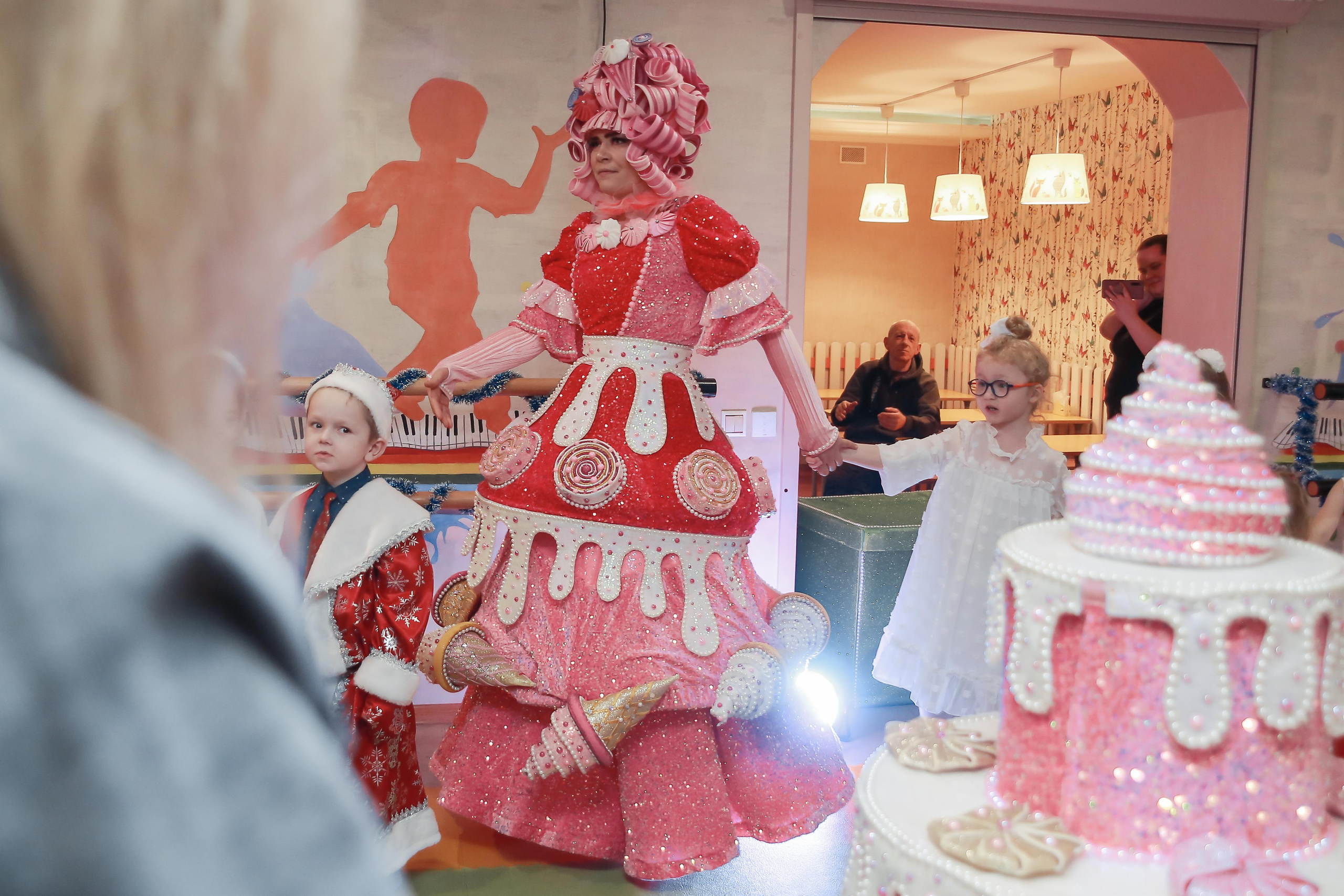 Ёлка в Любопытном Апельсине. Антонина Морозова, профессиональный семейный фотограф видеограф