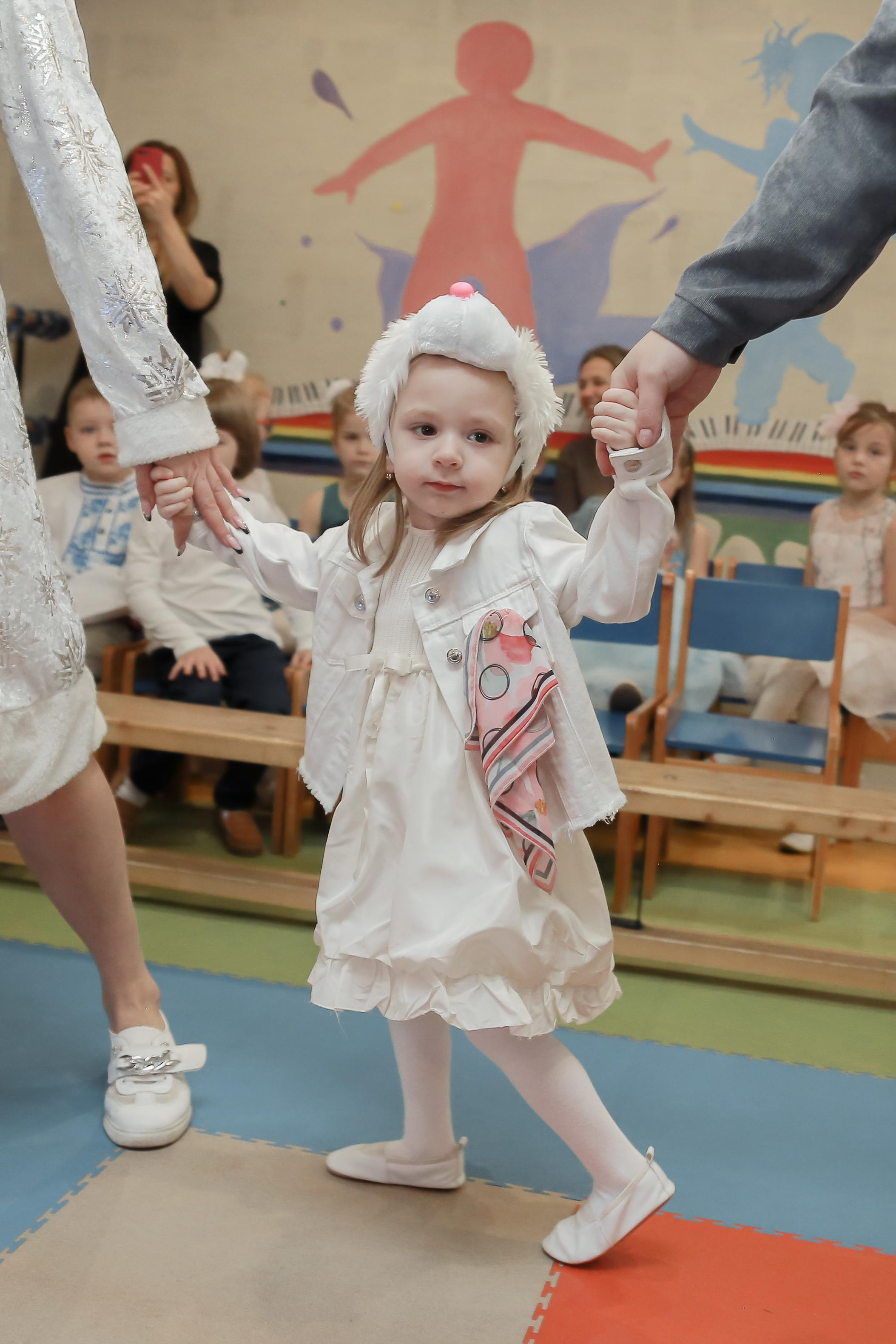 Ёлка в Любопытном Апельсине. Антонина Морозова, профессиональный семейный фотограф видеограф