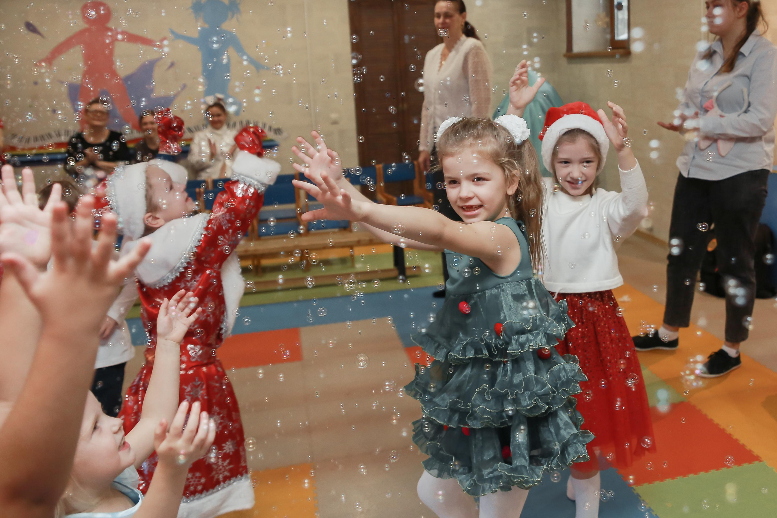 Ёлка в Любопытном Апельсине. Антонина Морозова, профессиональный семейный фотограф видеограф