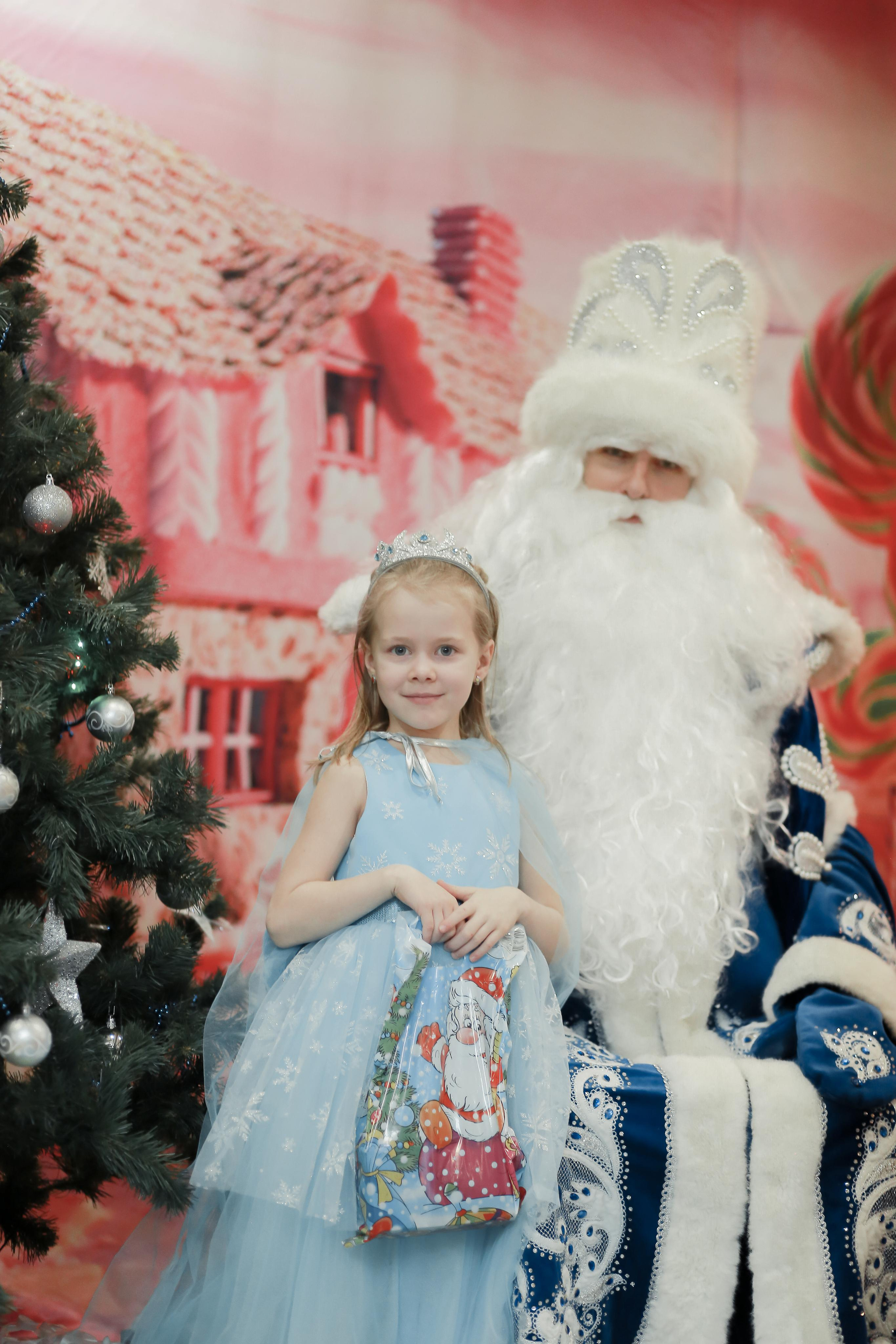 Ёлка в Любопытном Апельсине. Антонина Морозова, профессиональный семейный фотограф видеограф