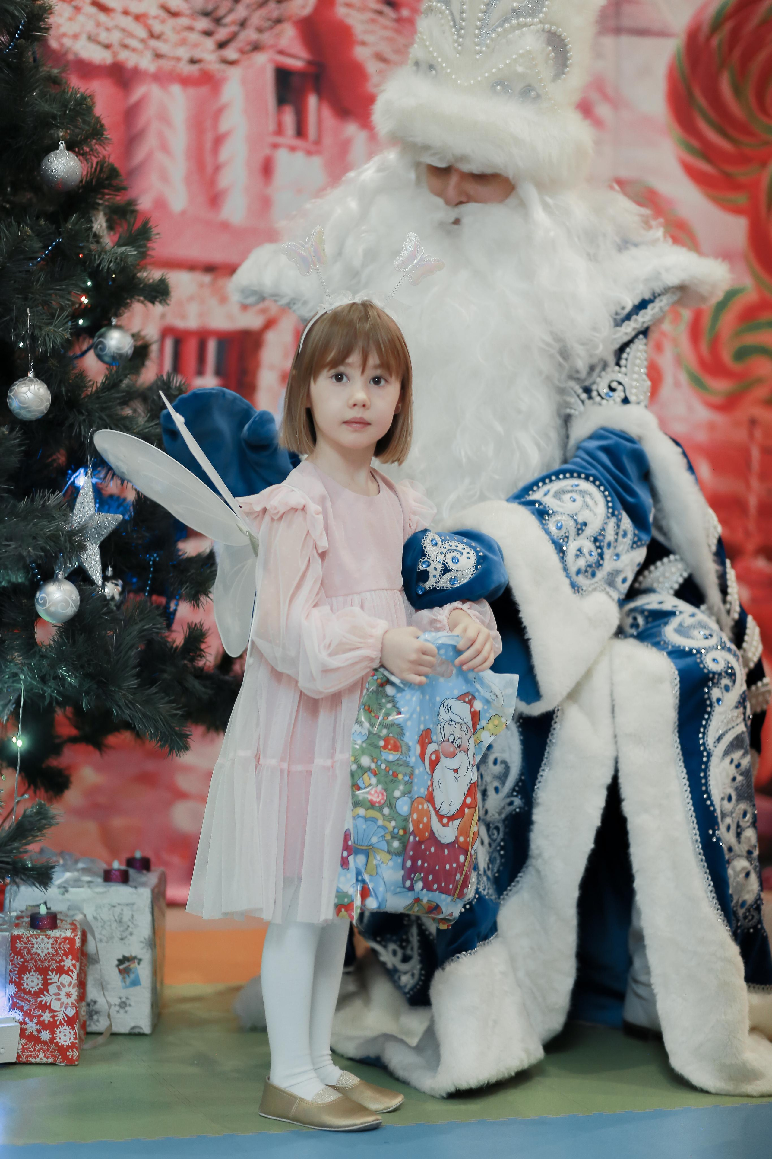 Ёлка в Любопытном Апельсине. Антонина Морозова, профессиональный семейный фотограф видеограф