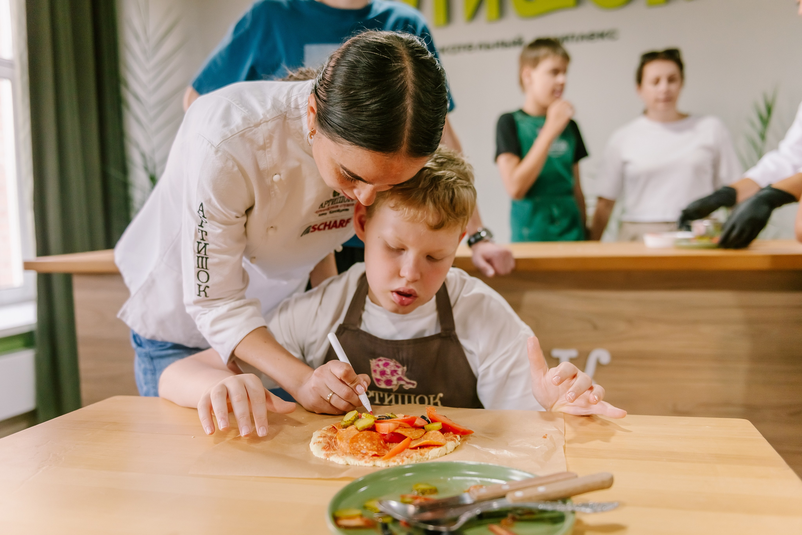 Инклюзивная кухня добра в Артишок 30. 07.35. Детский фотограф, семейный фотограф и репортажи в Кемерово