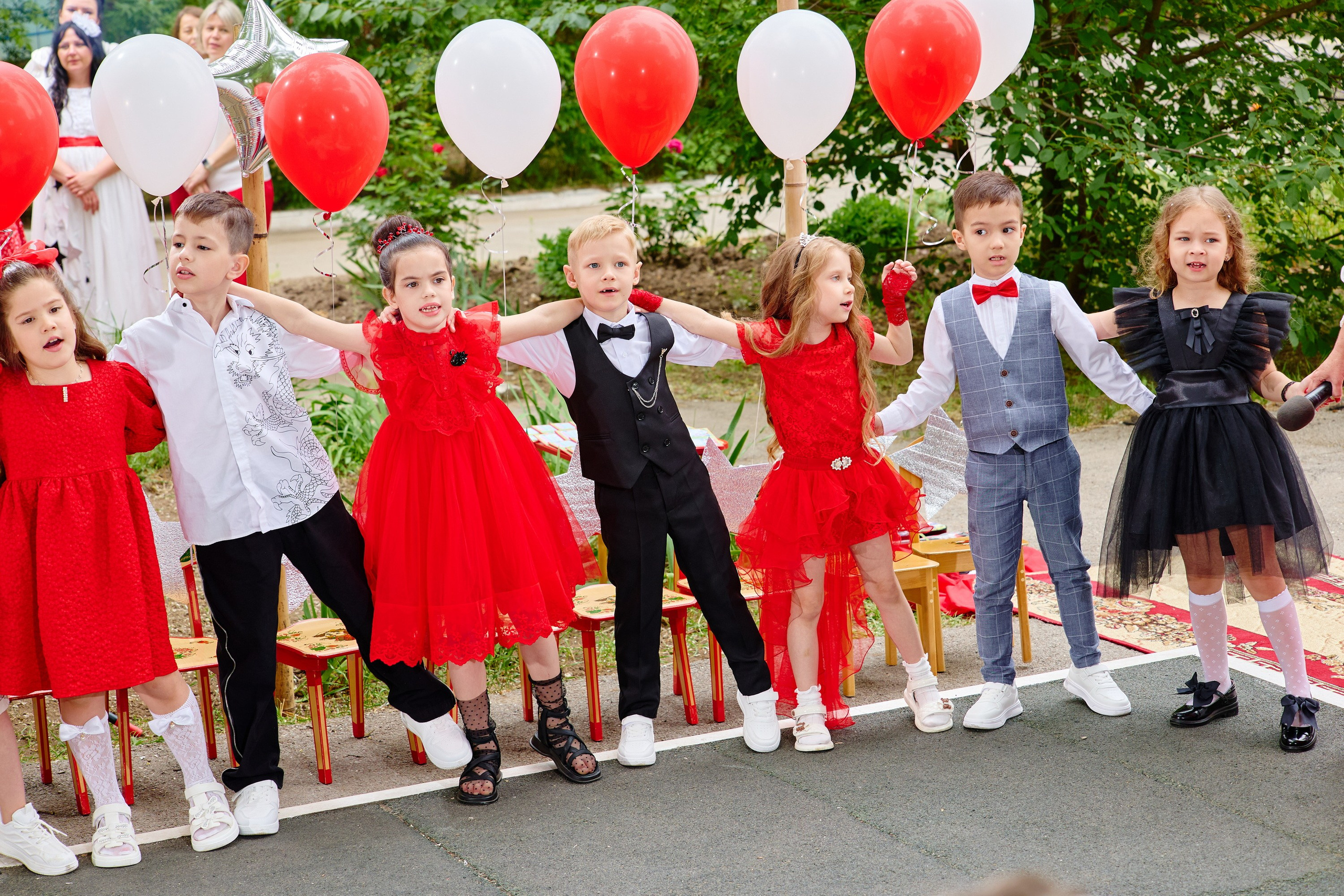 Выпускной 45 сад. Фотограф Выпускные альбомы Таганрог Сергей Коробченко