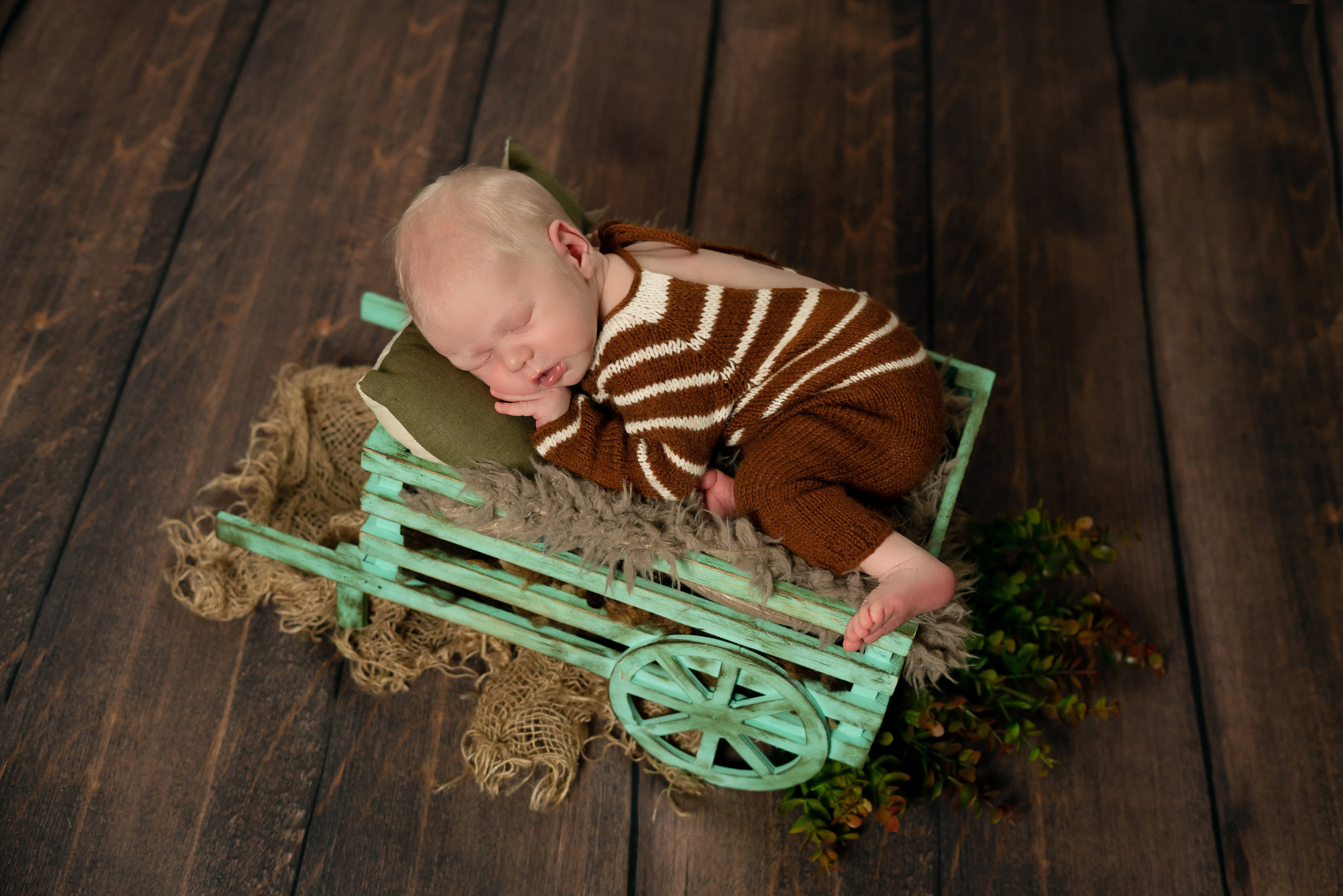 Новорожденные. Фотограф новорожденных Тюмень