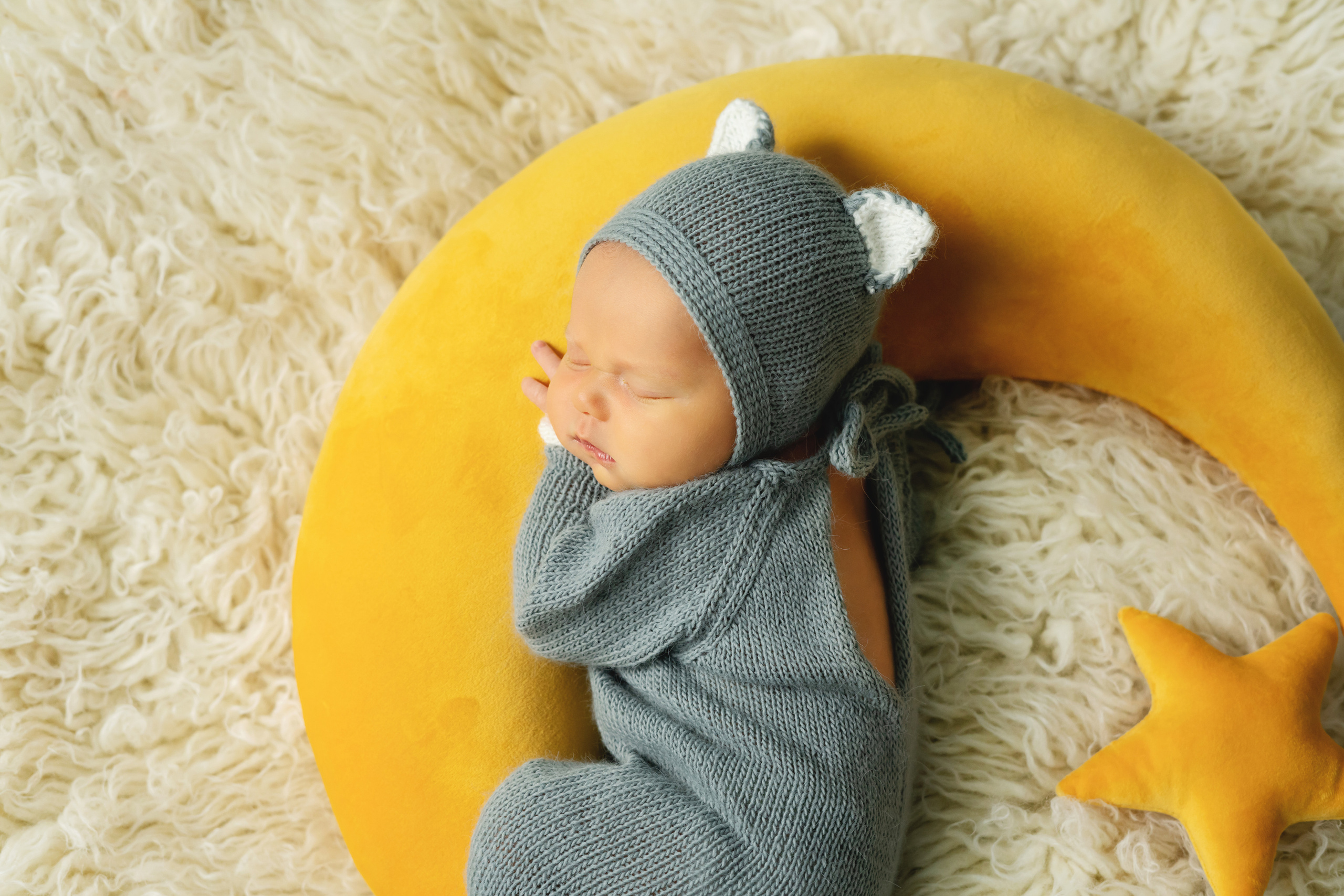 Новорожденные. Фотограф новорожденных Тюмень