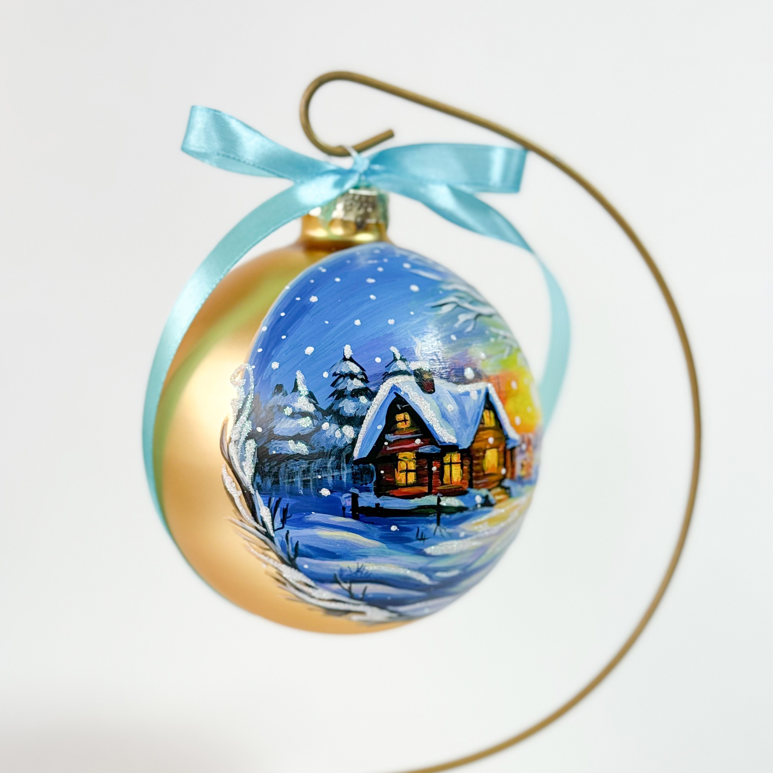 Художественная ручная роспись елочных шаров, корпоративные подарки и восковые аромасвечи