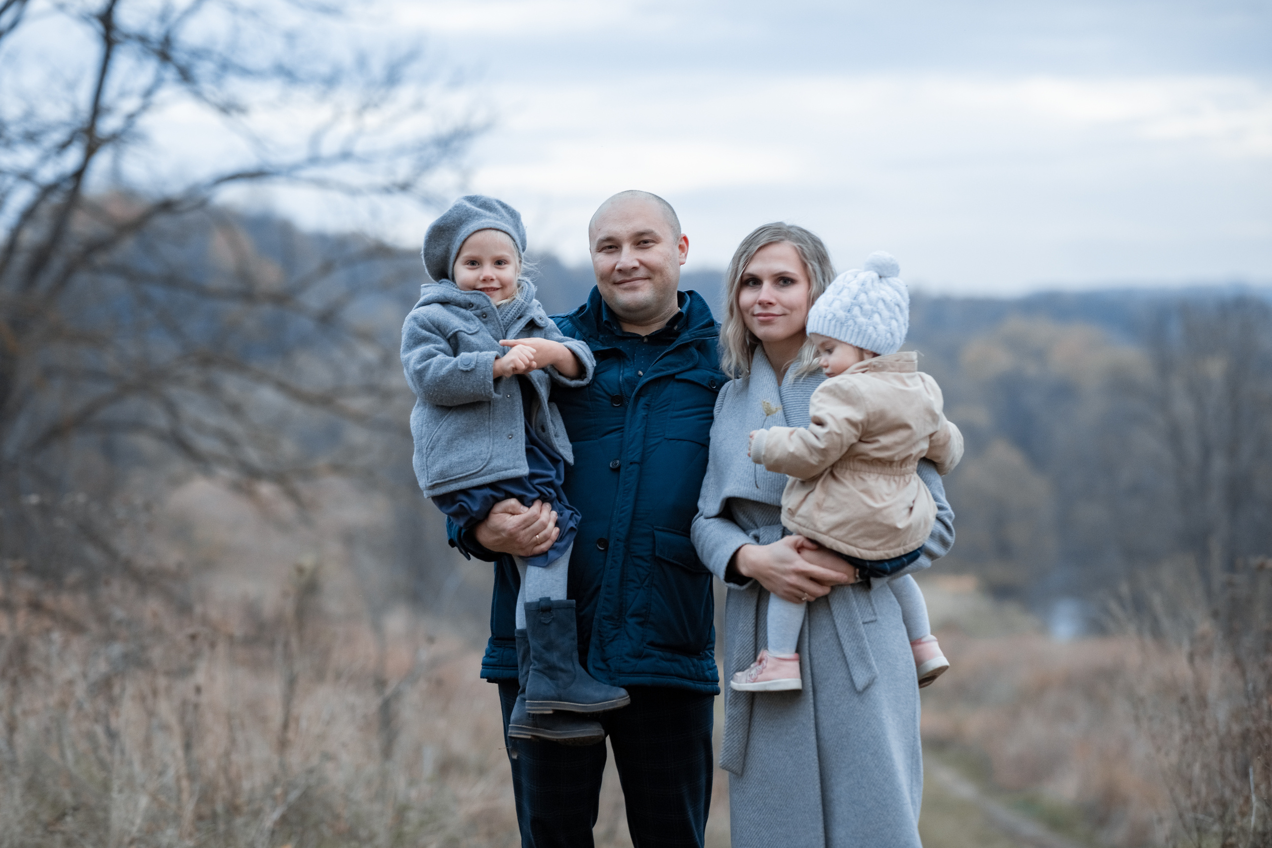 Фотопрогулка для семьи Екатерины и Сергея в Прилепах. Женский семейный фотограф Тула Москва Захарова Анна