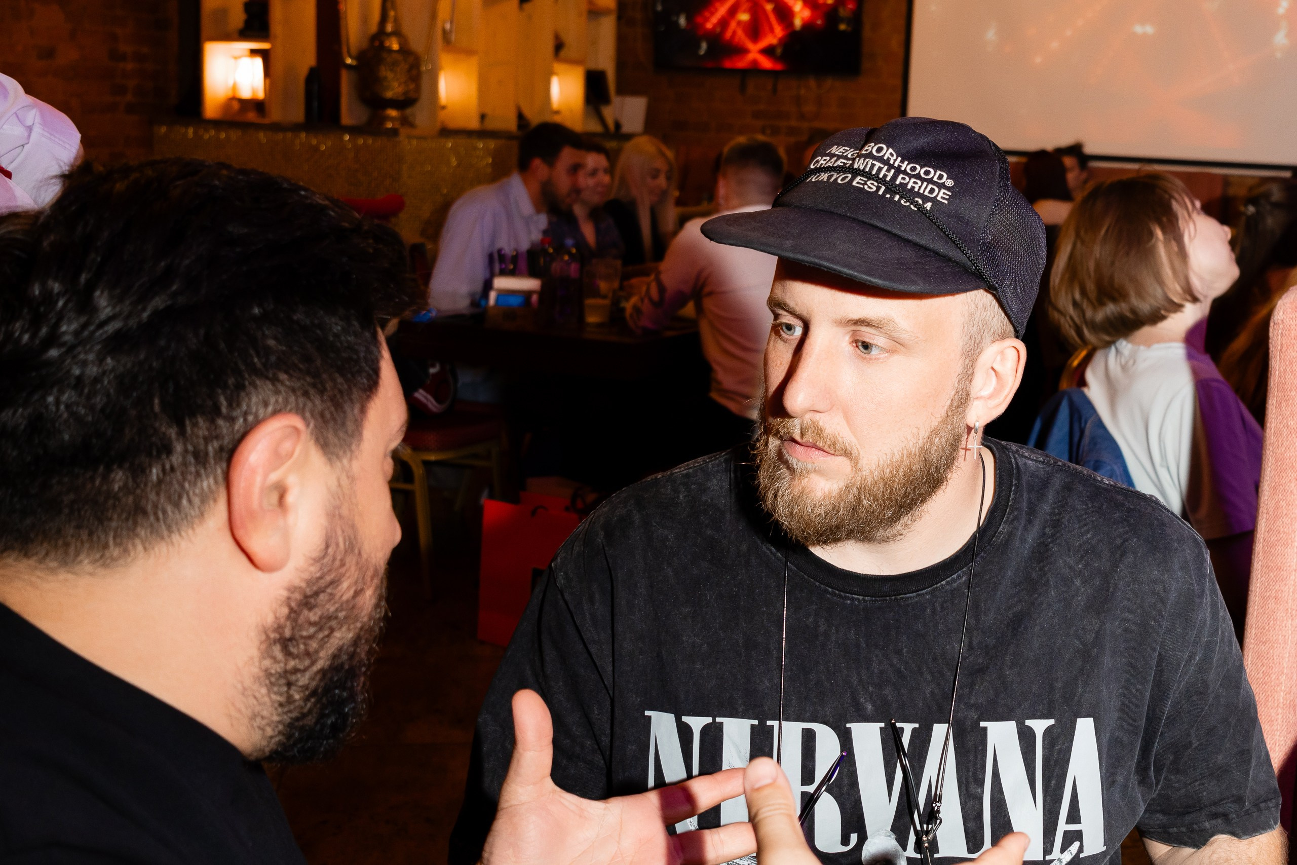 Обсуждение вопроса двух игроков квиза