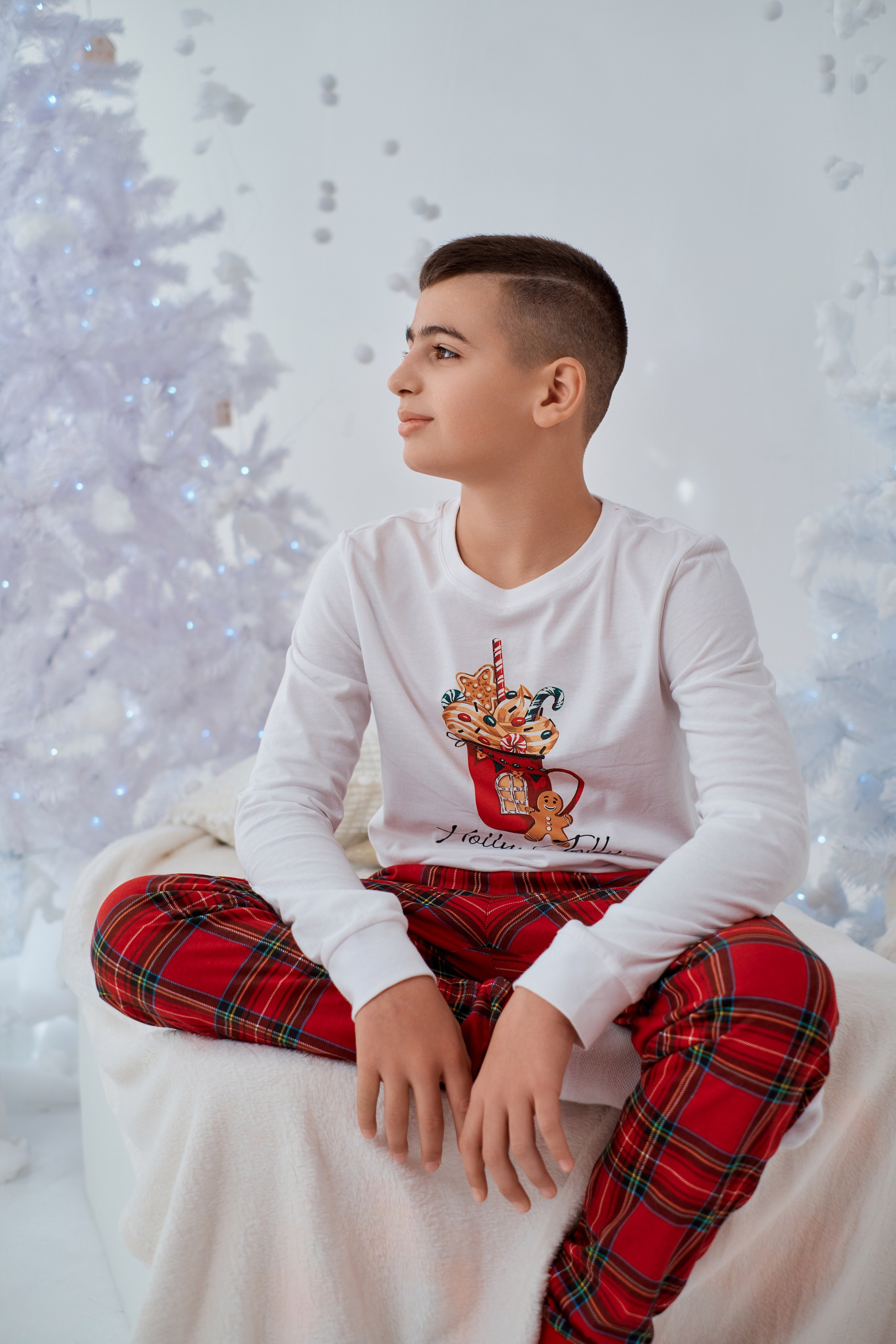 Новогодняя семейная фотосессия в студии Сова. Фотограф Таганрог Анна Трайжон