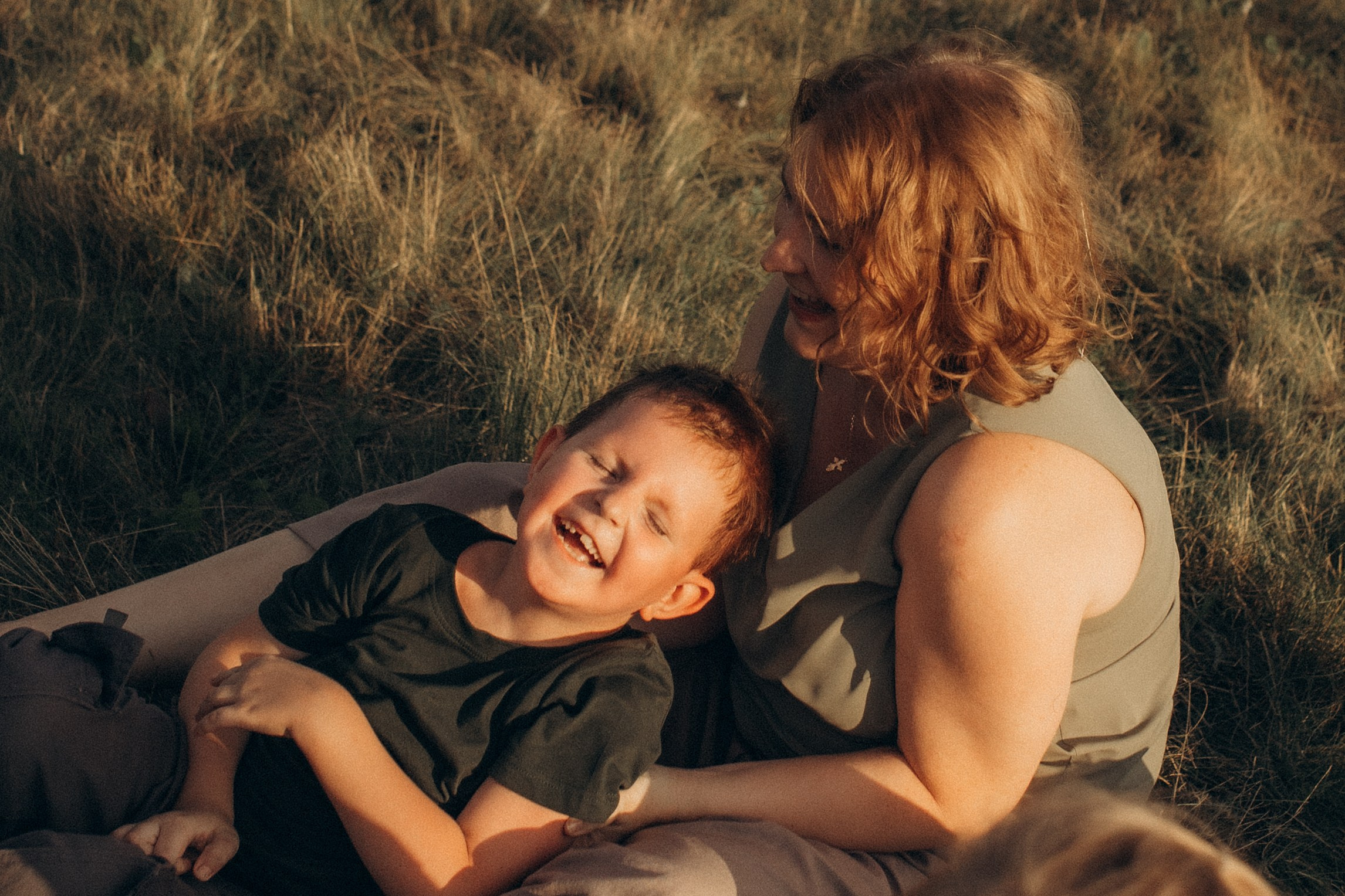 Летняя история в поле. Семейный фотограф lifestyle в Новосибирске Елена Шпилевая