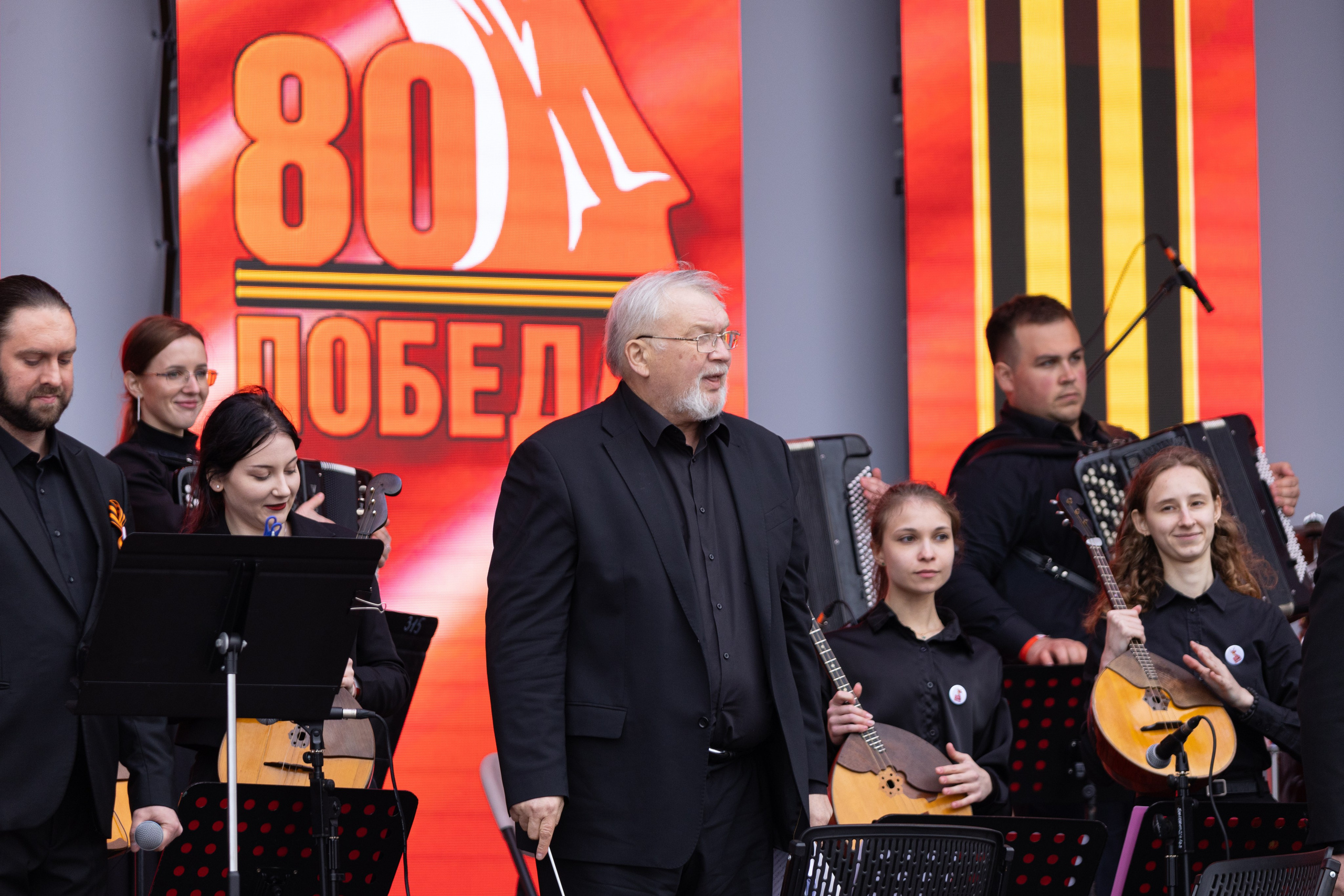 9 мая, выступления 2025 г. Олег Катакинов| Репортажный фотограф в городе у моря (Владивосток)