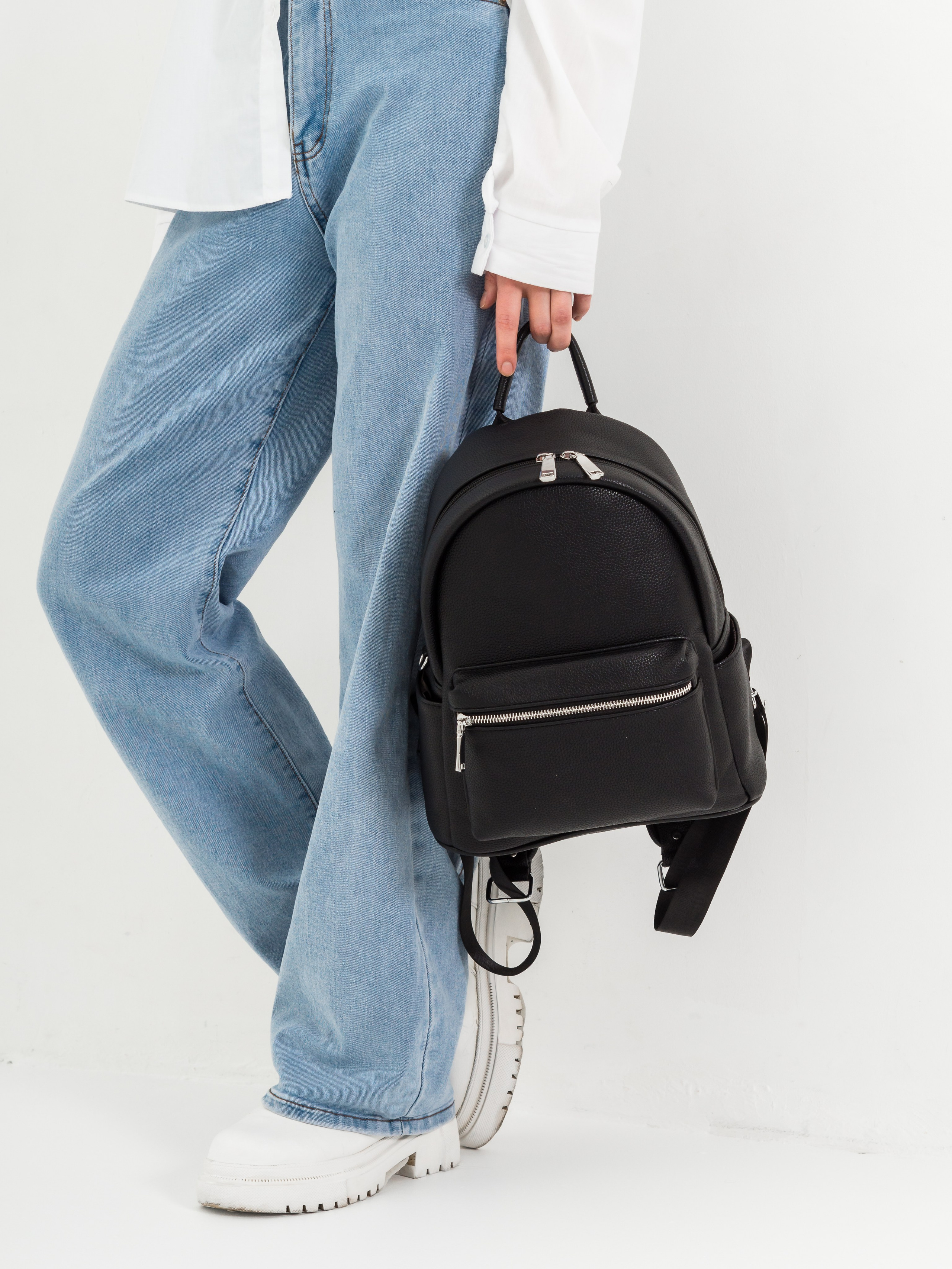 Съемка женского рюкзака для маркетплейсов озон и валберис. Фотограф Оксана Токарева Ижевск