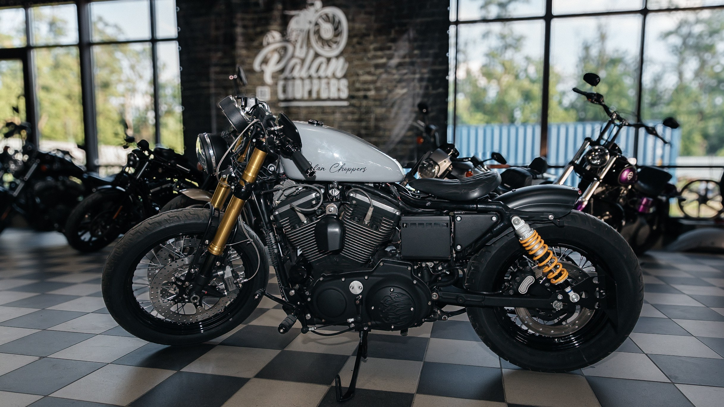 HD Sportster 1200 CUSTOM. ......