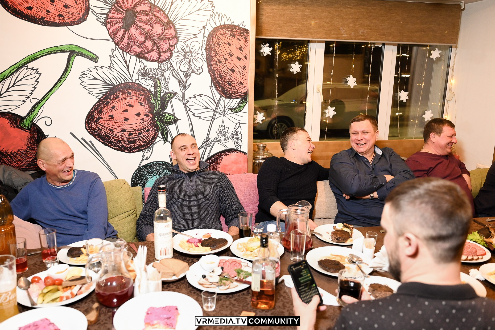 Новогодний вечер в кафе «КАмпот»