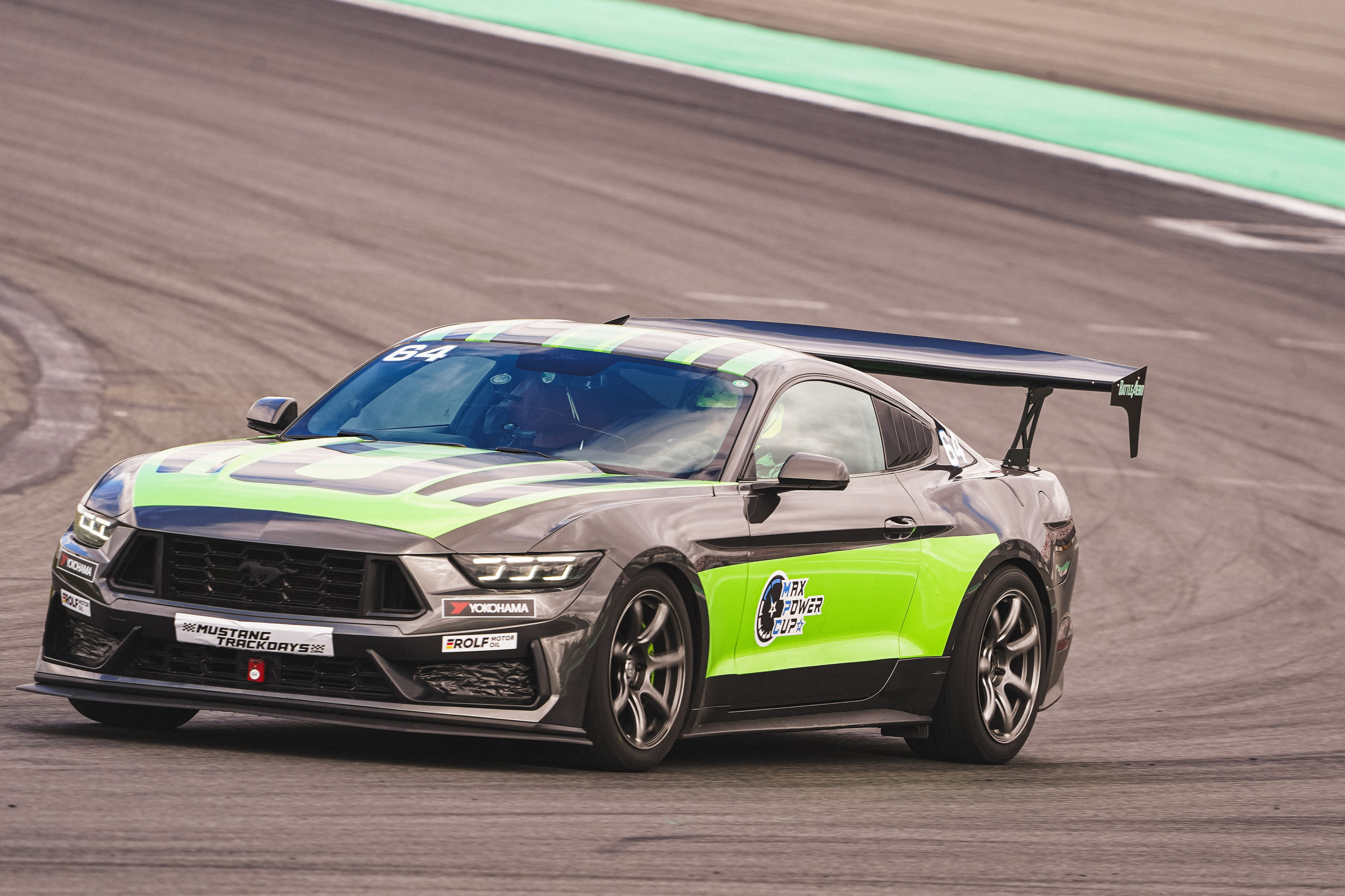 Mustang track days. Автомобильный фотограф Шакая Кирилл