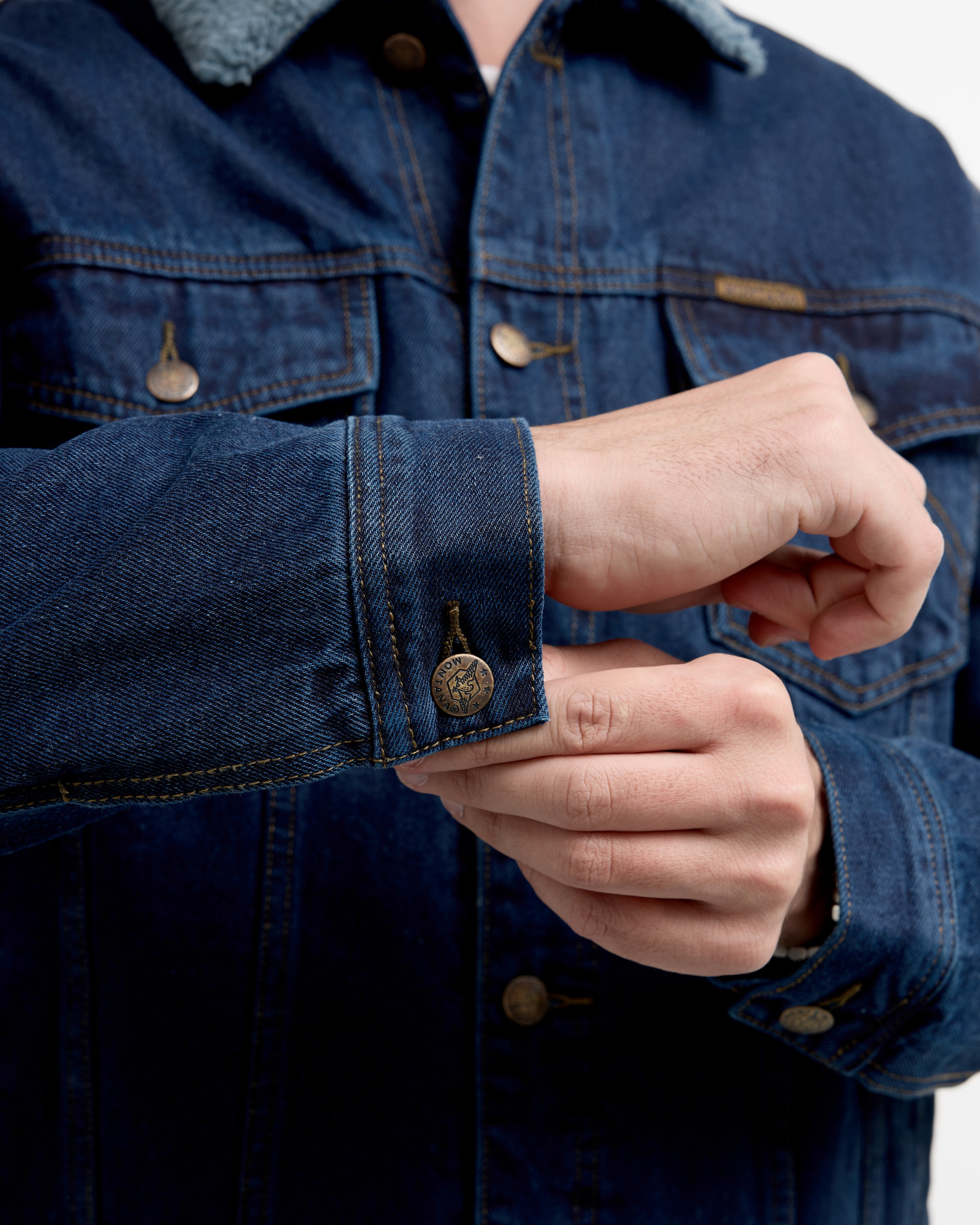 Каталожная съемка одежды. Александр Прозоров фотограф в Кирове