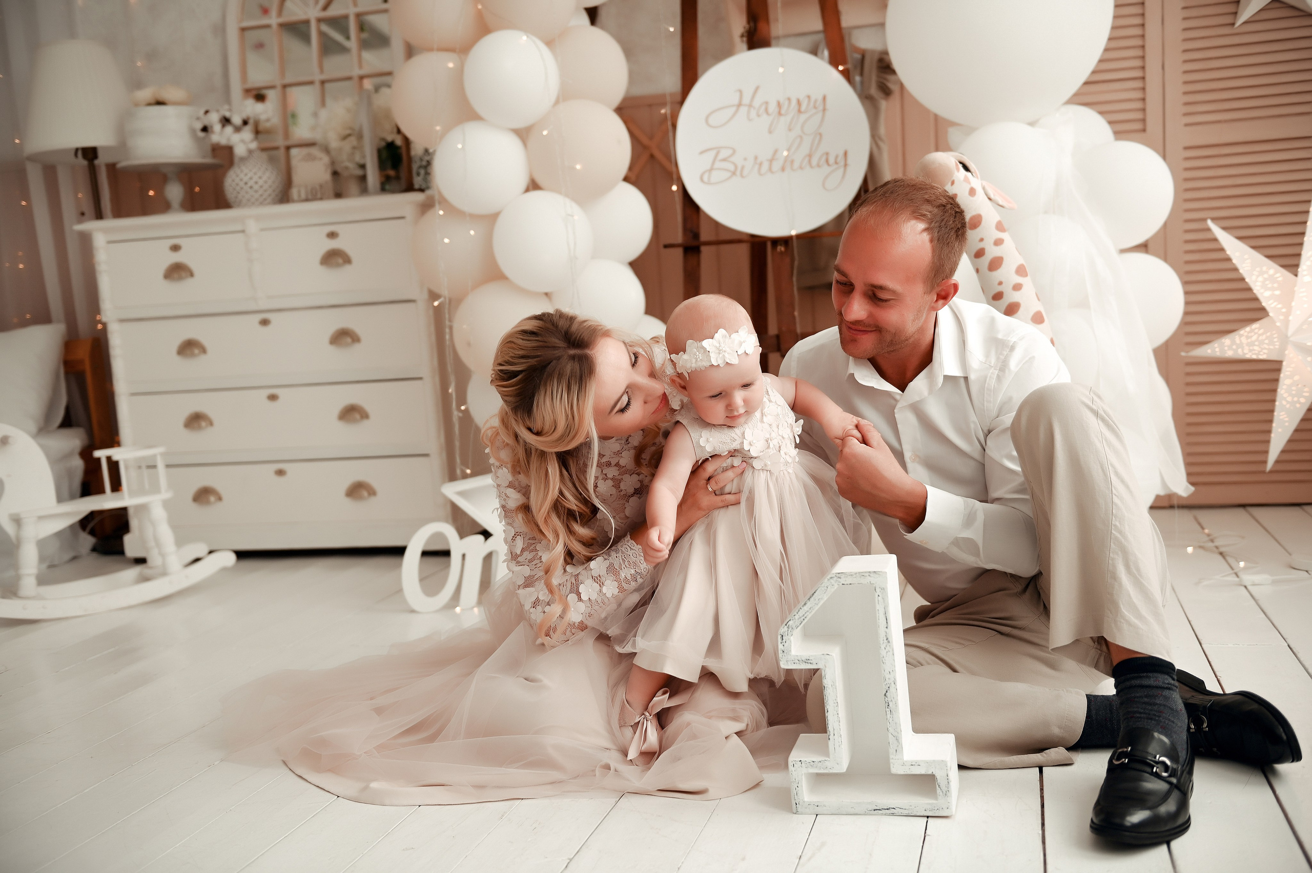 Семейная на 1 годик. Свадебный, семейный, детский, контент фотограф в Омске Максим Ильин