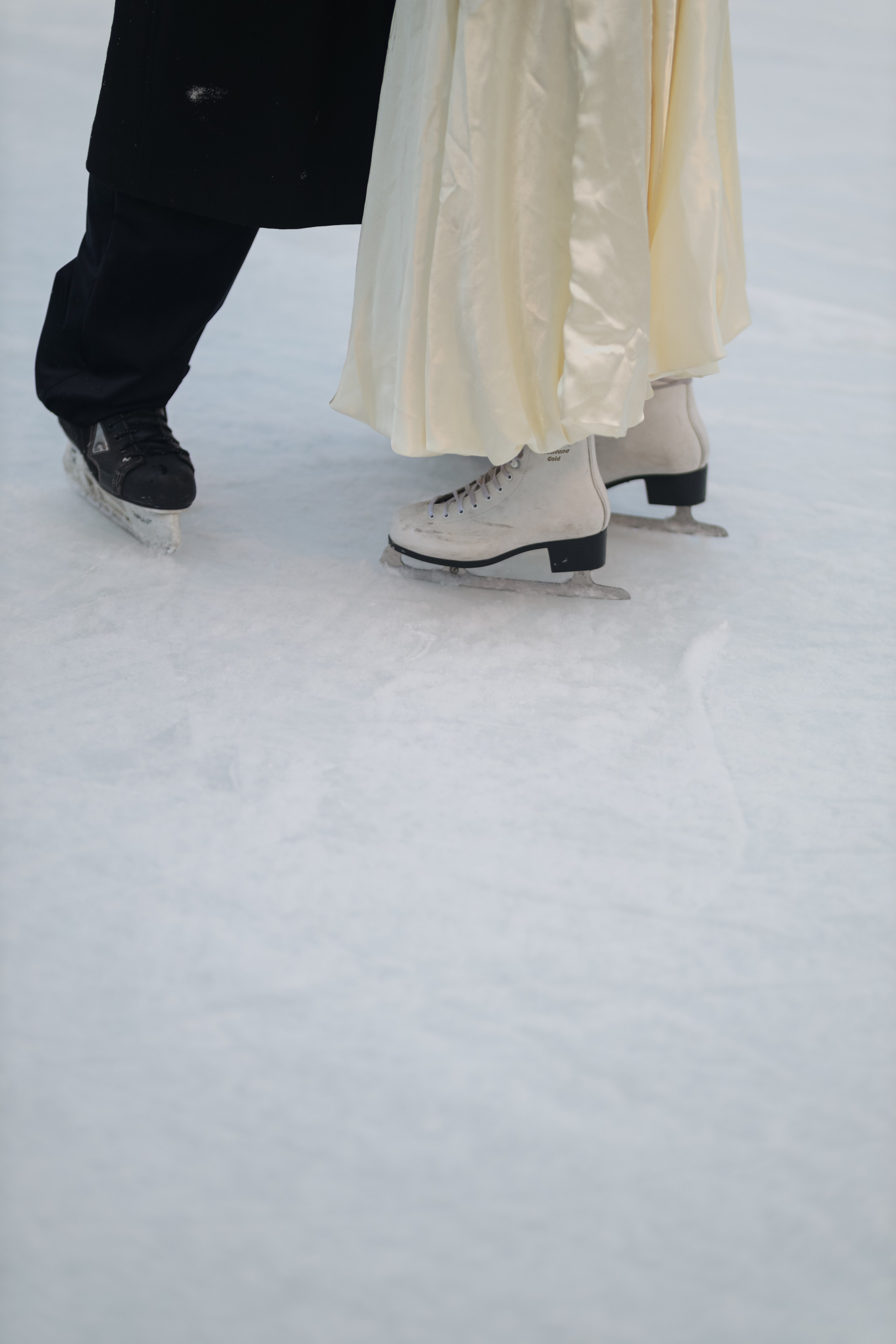 Лавстори Леси и Никиты на катке. Свадебный фотограф Беларусь Ольга Козыренко