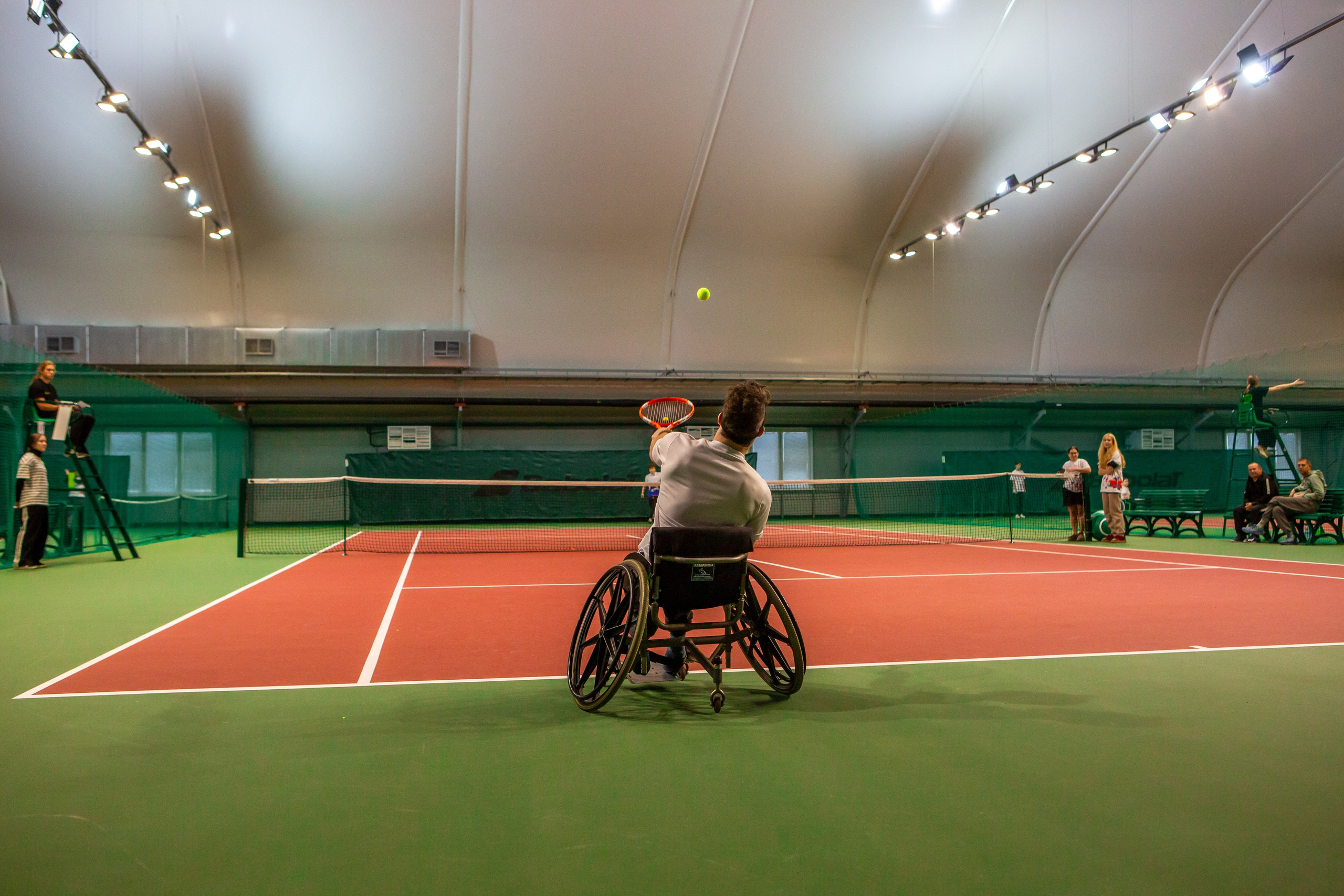 Турнир по теннису на колясках. Репортажный, семейный, свадебный, портретный фотограф
