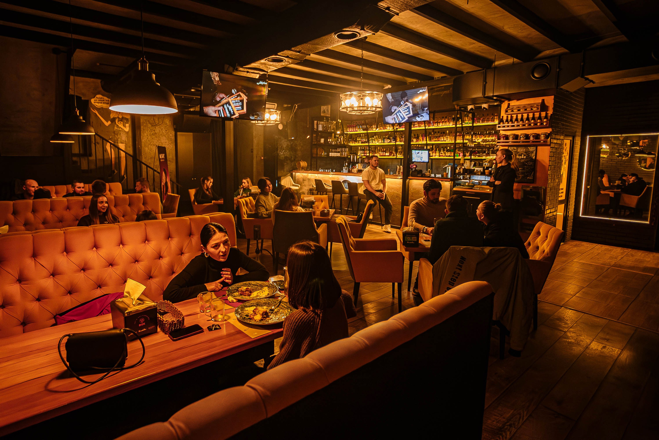 Simple Friday_Simple Bar_Симферополь_29.11.2024. Аминов Руслан | Фотограф