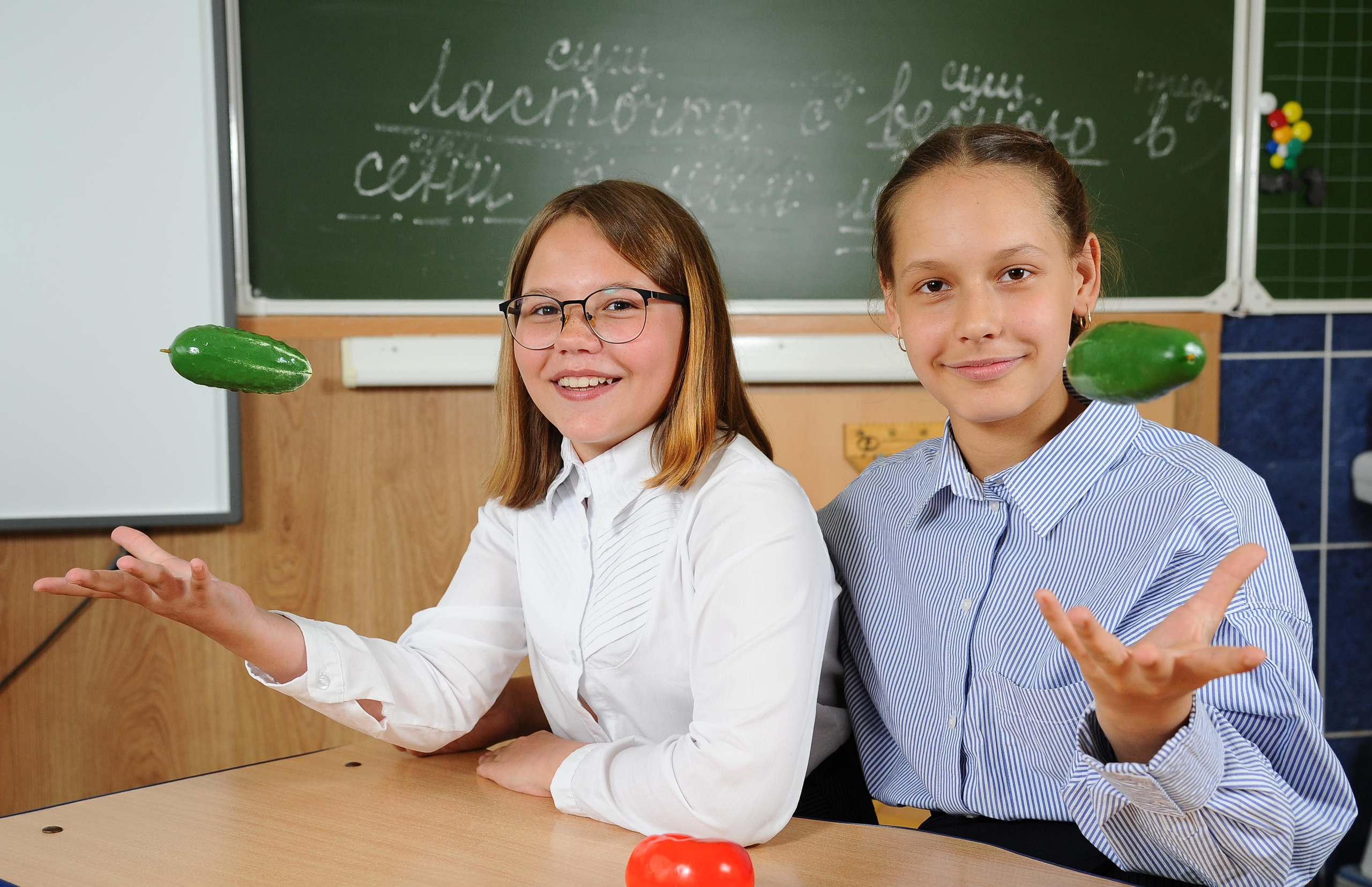 4 класс для альбома. Детский портрет