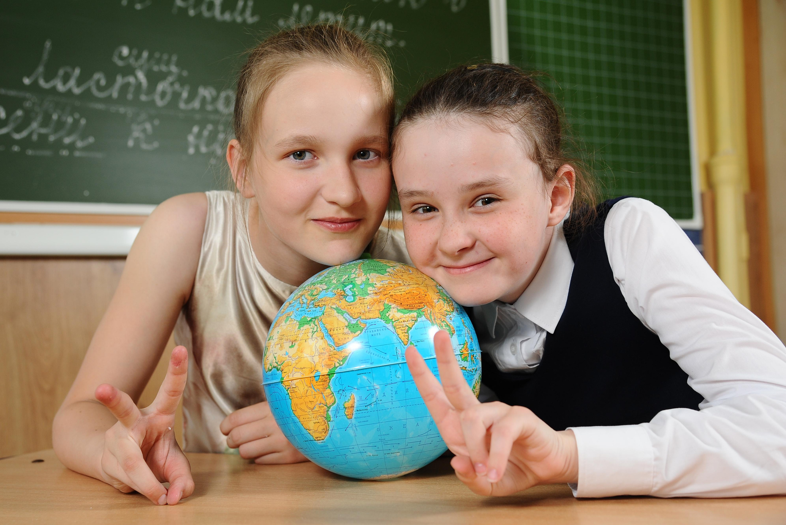 4 класс для альбома. Детский портрет