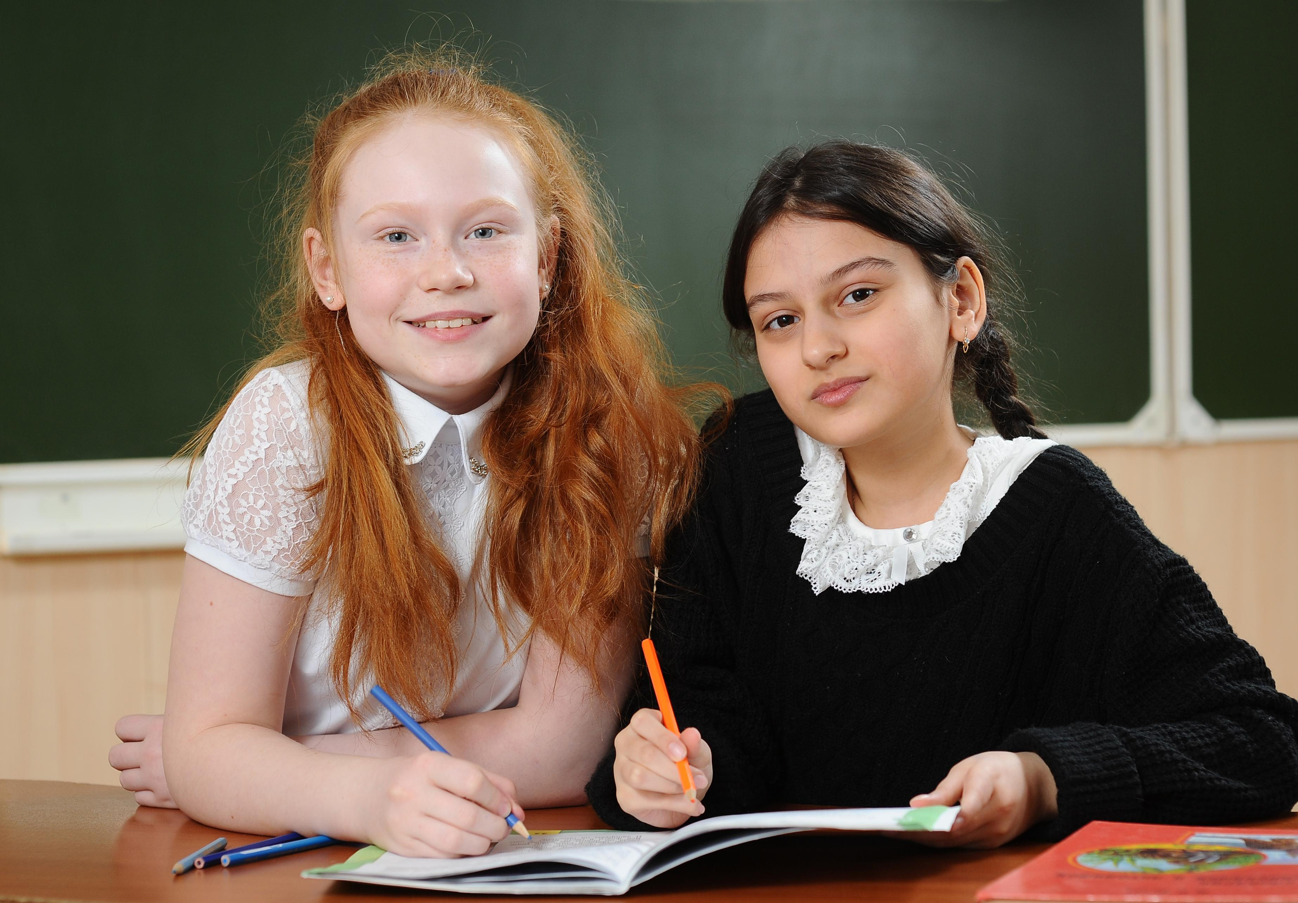 4 класс для альбома. Детский портрет