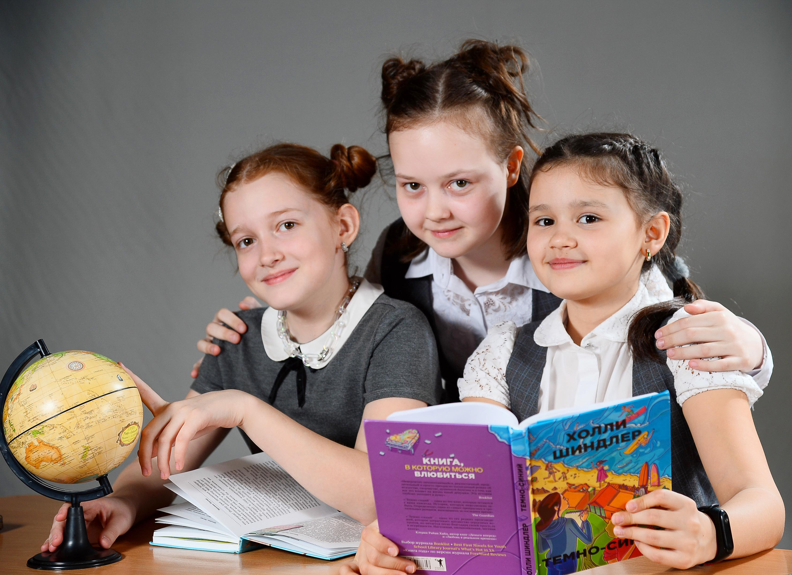 4 класс для альбома. Детский портрет