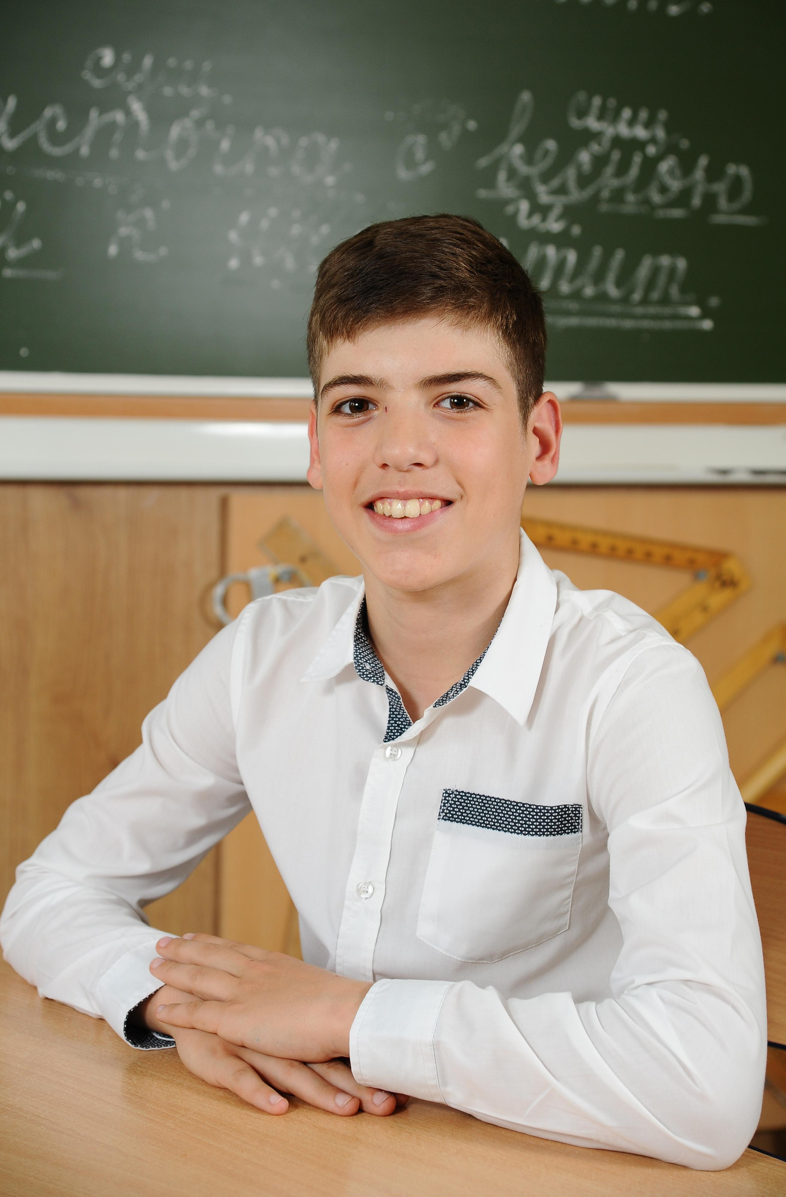 4 класс для альбома. Детский портрет