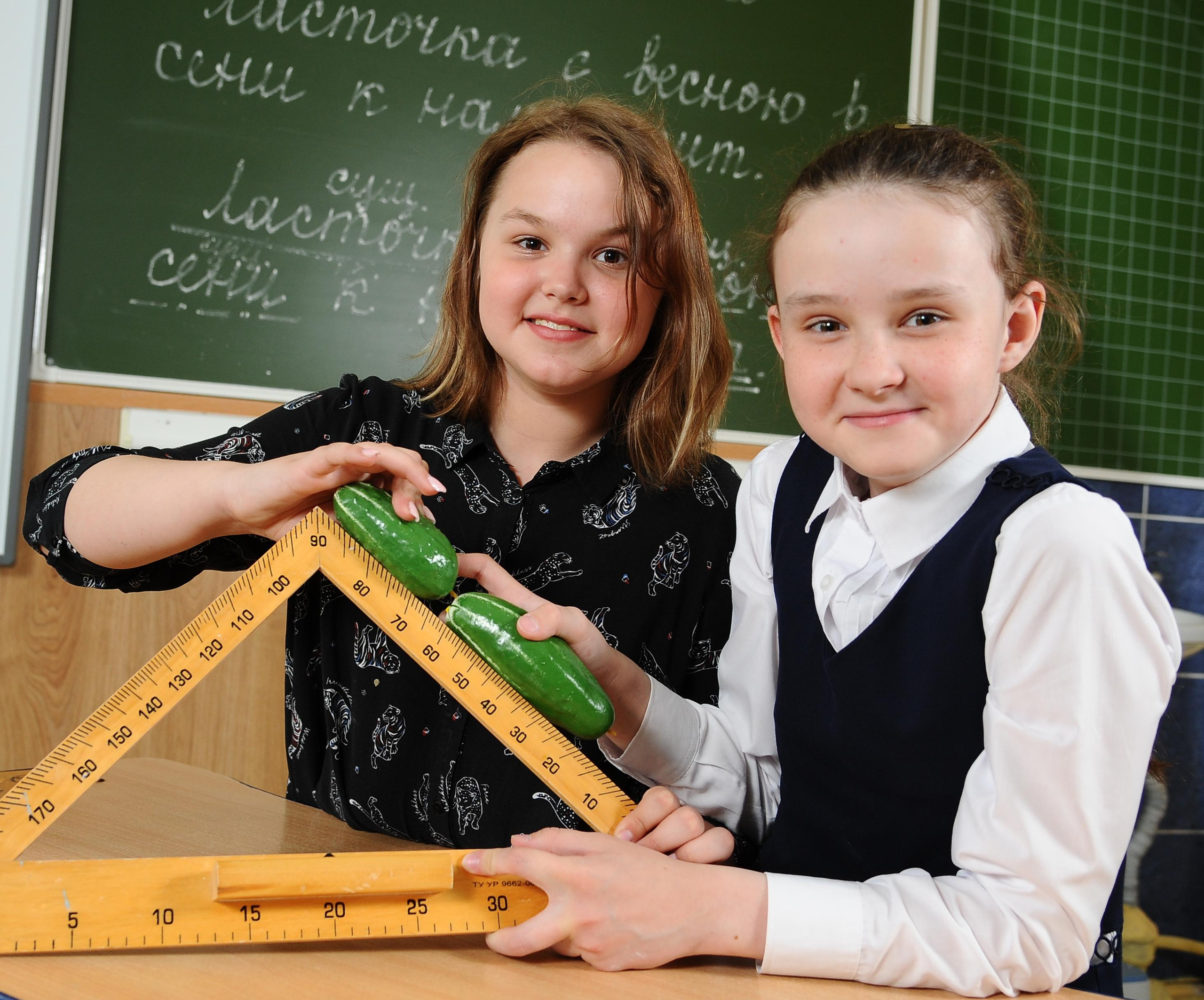 4 класс для альбома. Детский портрет