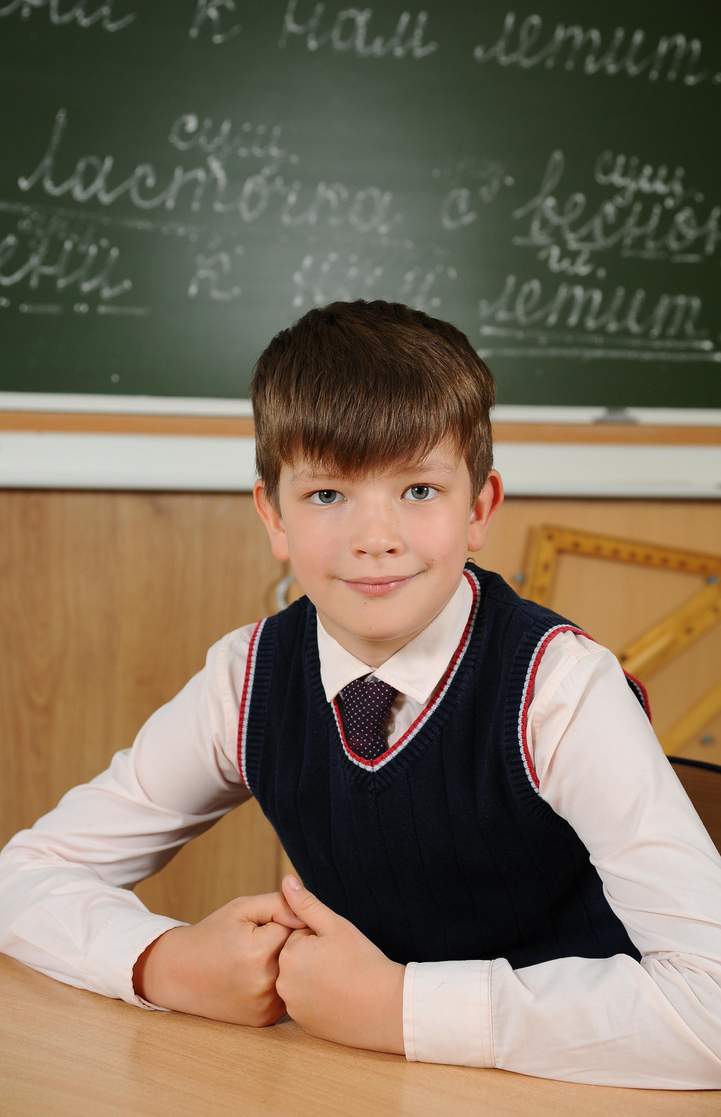 4 класс для альбома. Детский портрет