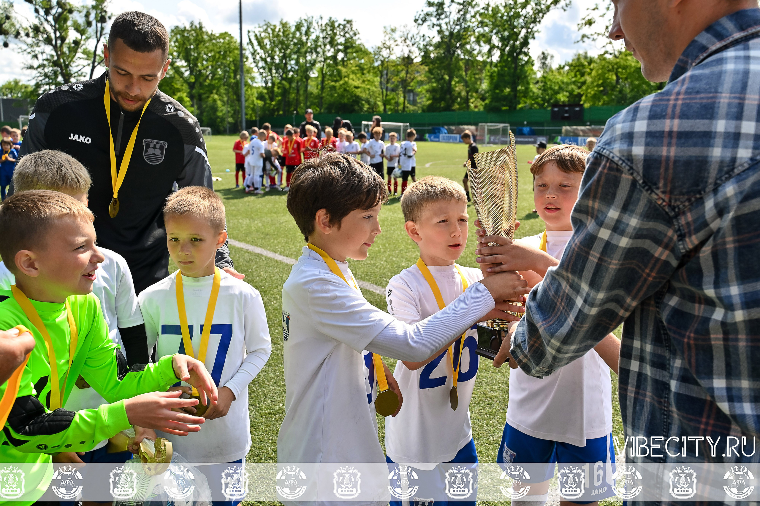 Большие Звезды светят Малым. VIBECITY.RU Вайб Сити Ру Фоторепортажи Фотоотчеты Калининград