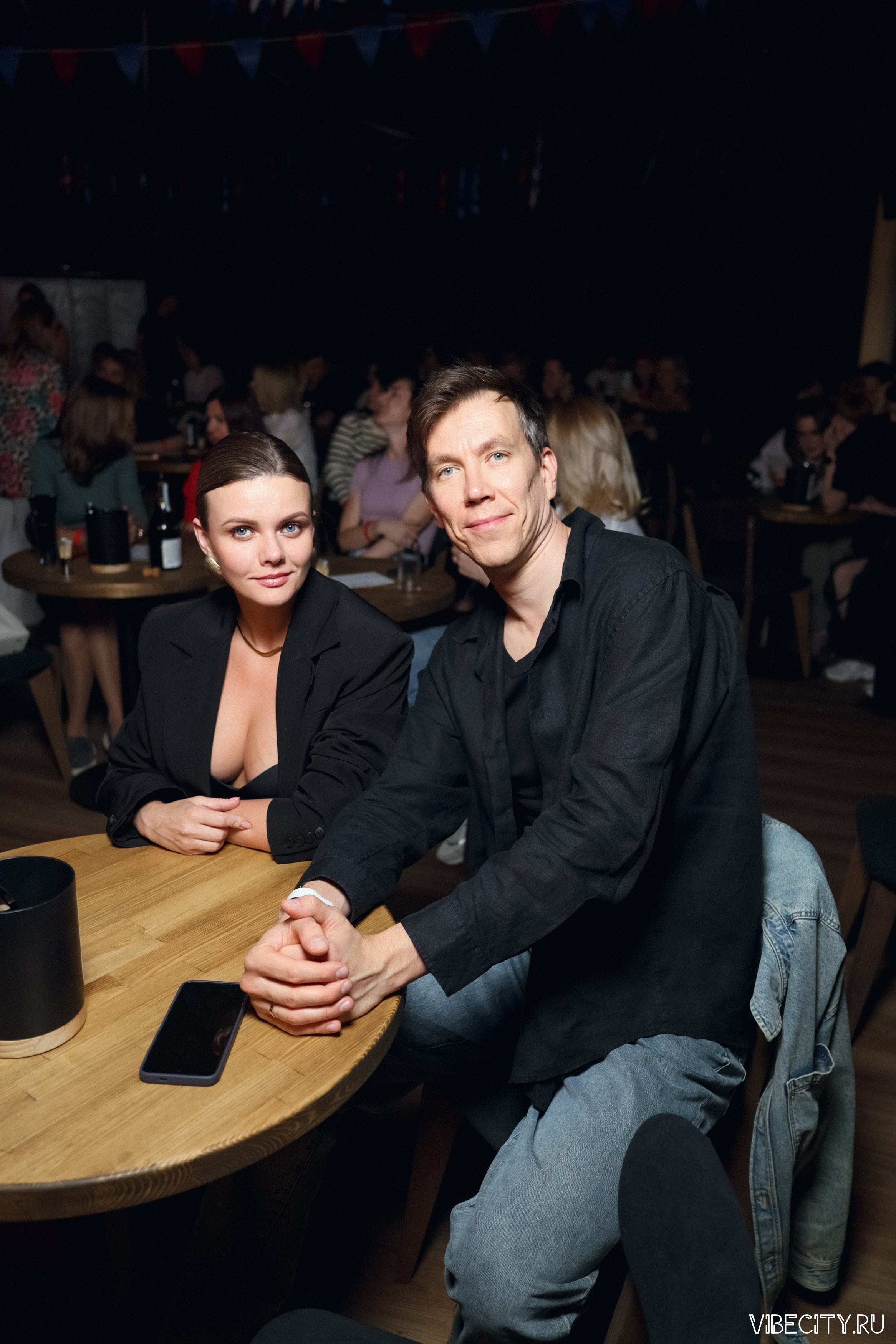 Стендап клуб Локация. VIBECITY.RU Вайб Сити Ру Фоторепортажи Фотоотчеты Калининград
