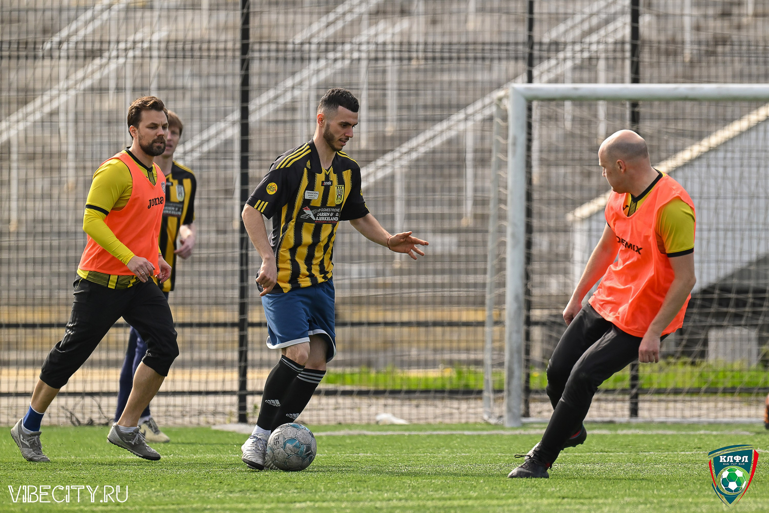 XX ЧЕМПИОНАТ КАЛИНИНГРАДСКОЙ ЛФЛ КАНЦМАРКЕТ39 сезона 2024–2025 гг. VIBECITY.RU Вайб Сити Ру Фоторепортажи Фотоотчеты Калининград