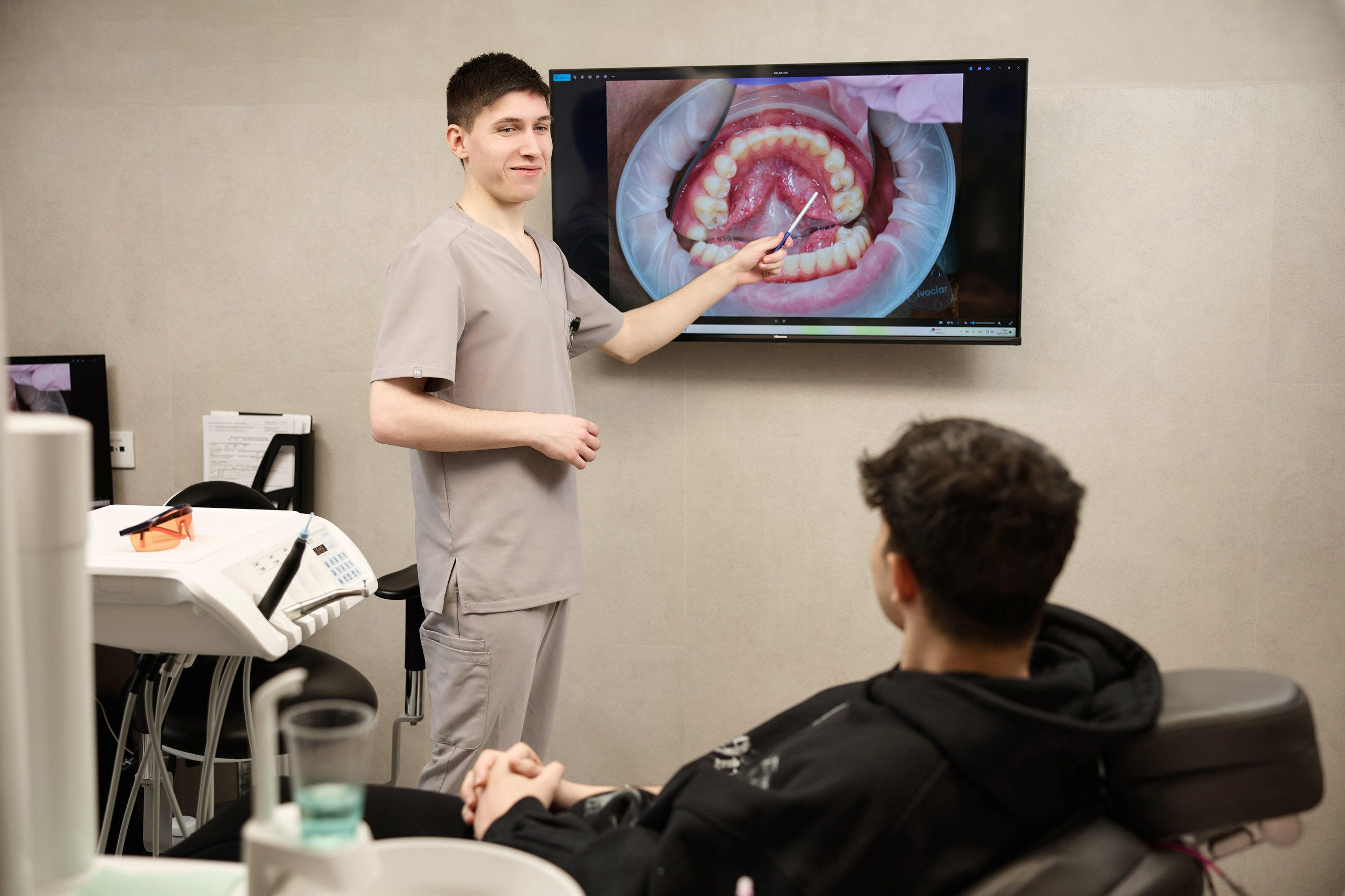 Фотосессия стоматологии Шустовы в Екатеринбурге