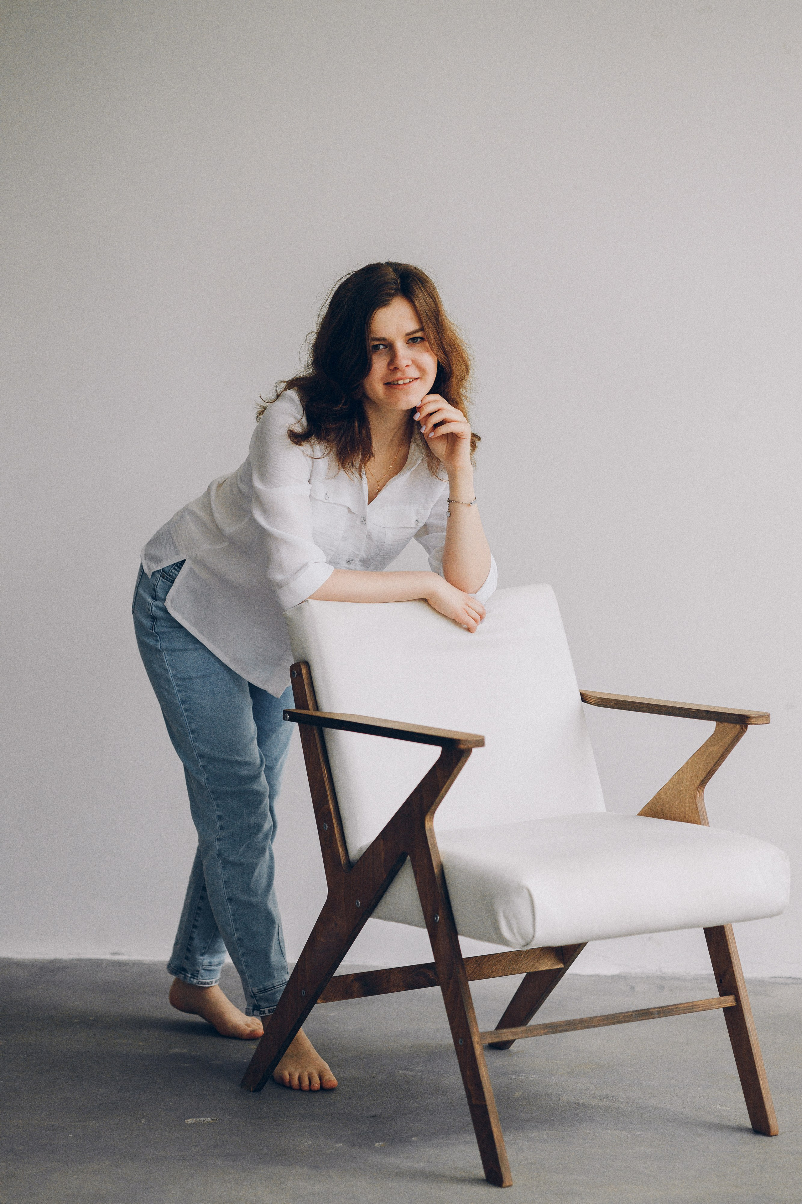 Студийная фотосессия с Люсей. Выпускные альбомы в Серпухове