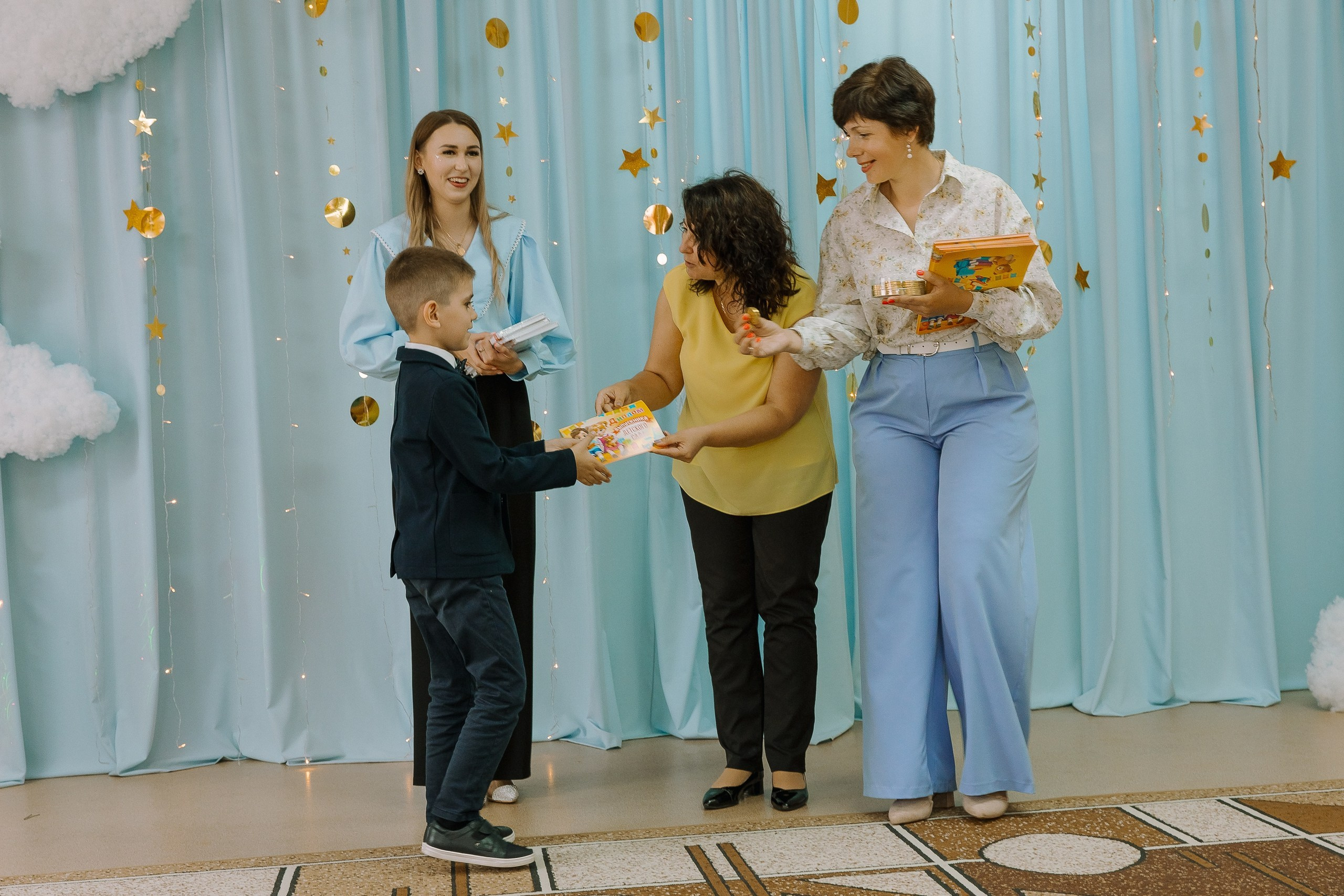 Выпускной в ДС -29. Выпускные альбомы Натальи Бутко: Новороссийск, Анапа, Геленджик