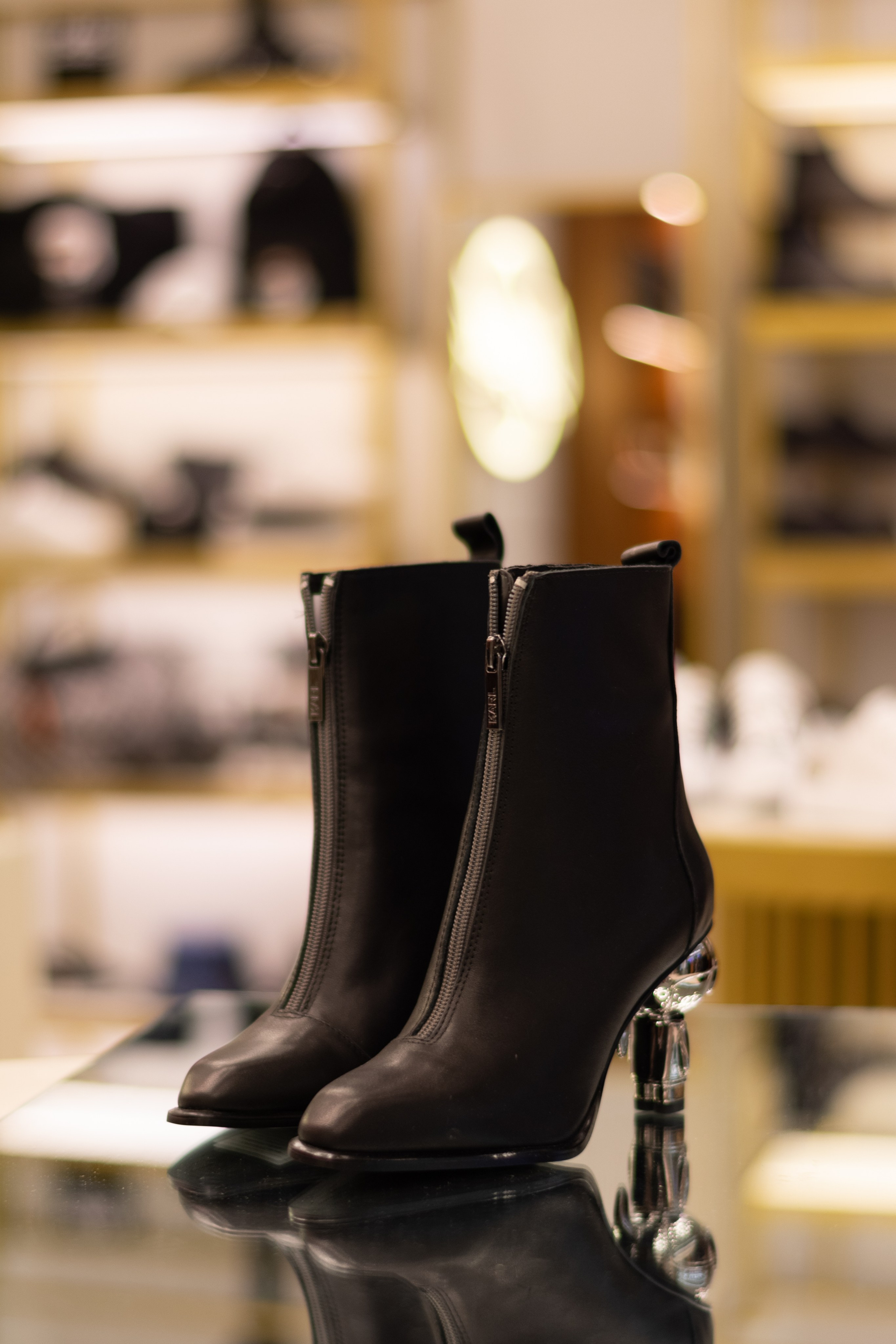 Для организаций. Предметная фотосессия для обувного магазина Capsula. Фотограф/видеограф Богдан Голованов