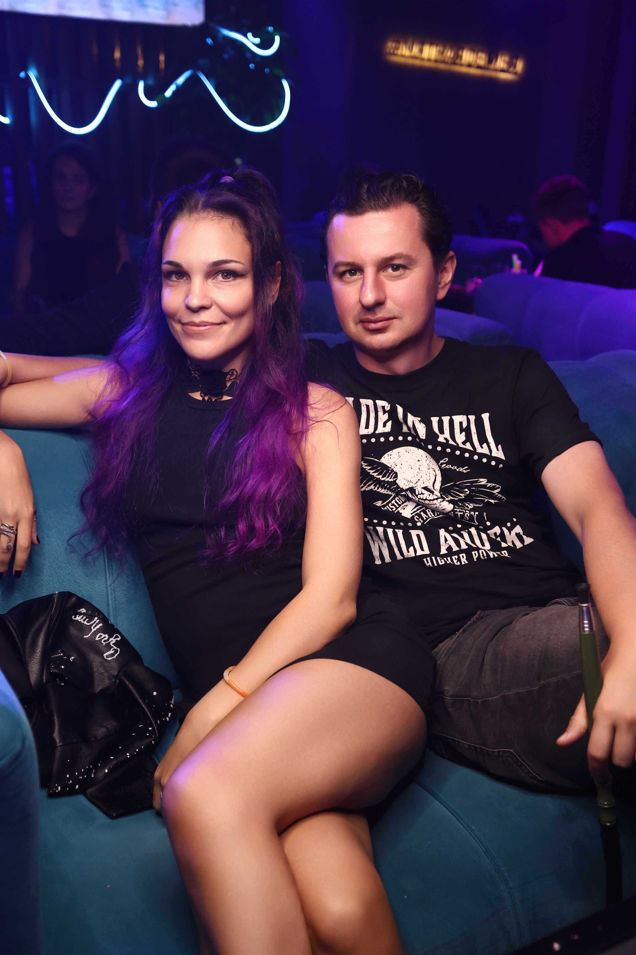 Neon Party 01.08.25. Мята Спортивная — Кальянная, караоке, бар в Минске