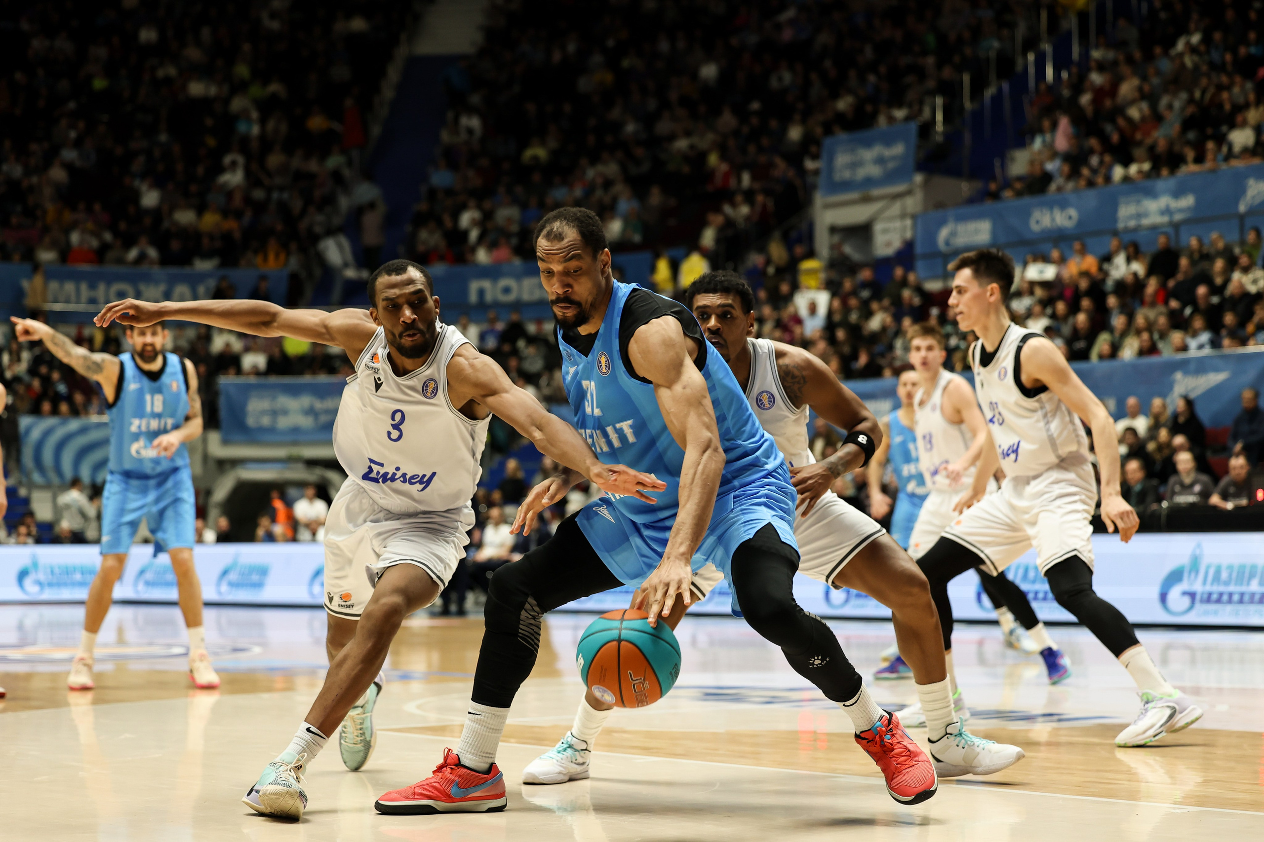 Зенит-Енисей 10.03.2024. Спортивный и репортажный фотограф Антон Тереханов