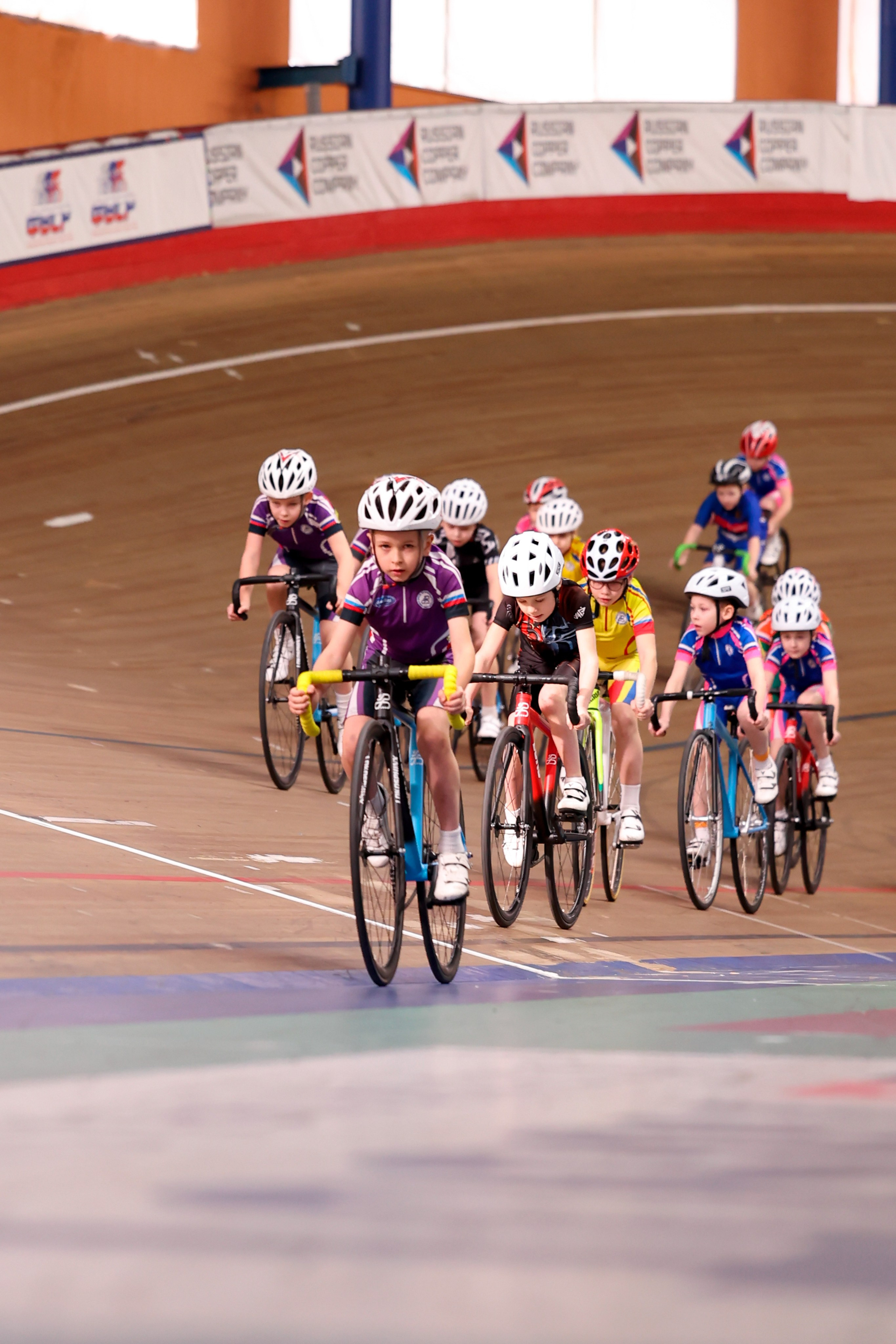 Пятый этап Региональных соревнований по велоспорту на треке (Гит, Скретч) 15.03.2025. Спортивный и репортажный фотограф Антон Тереханов