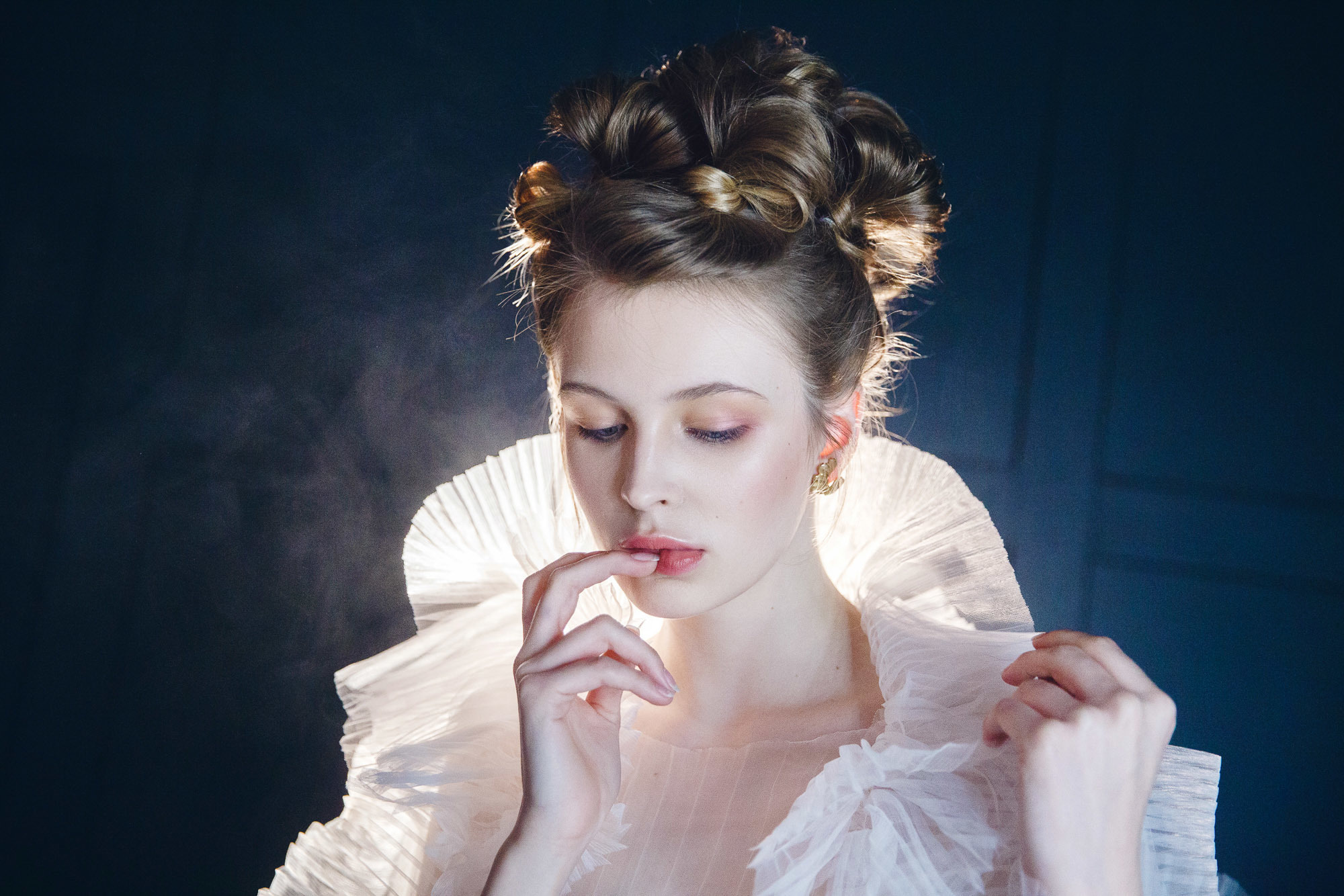 Лукбук для дизайнера платьев