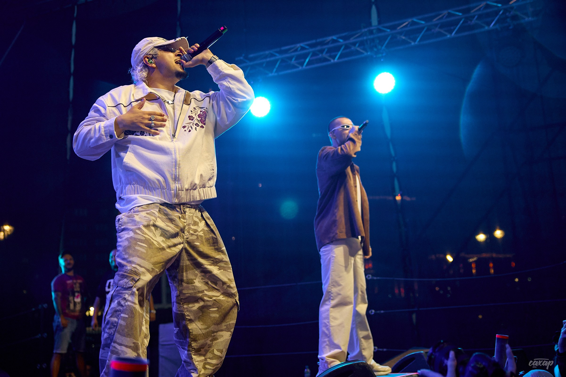 Sqwoz Bab. Профессиональный фотограф в Екатеринбурге Юра Сахар